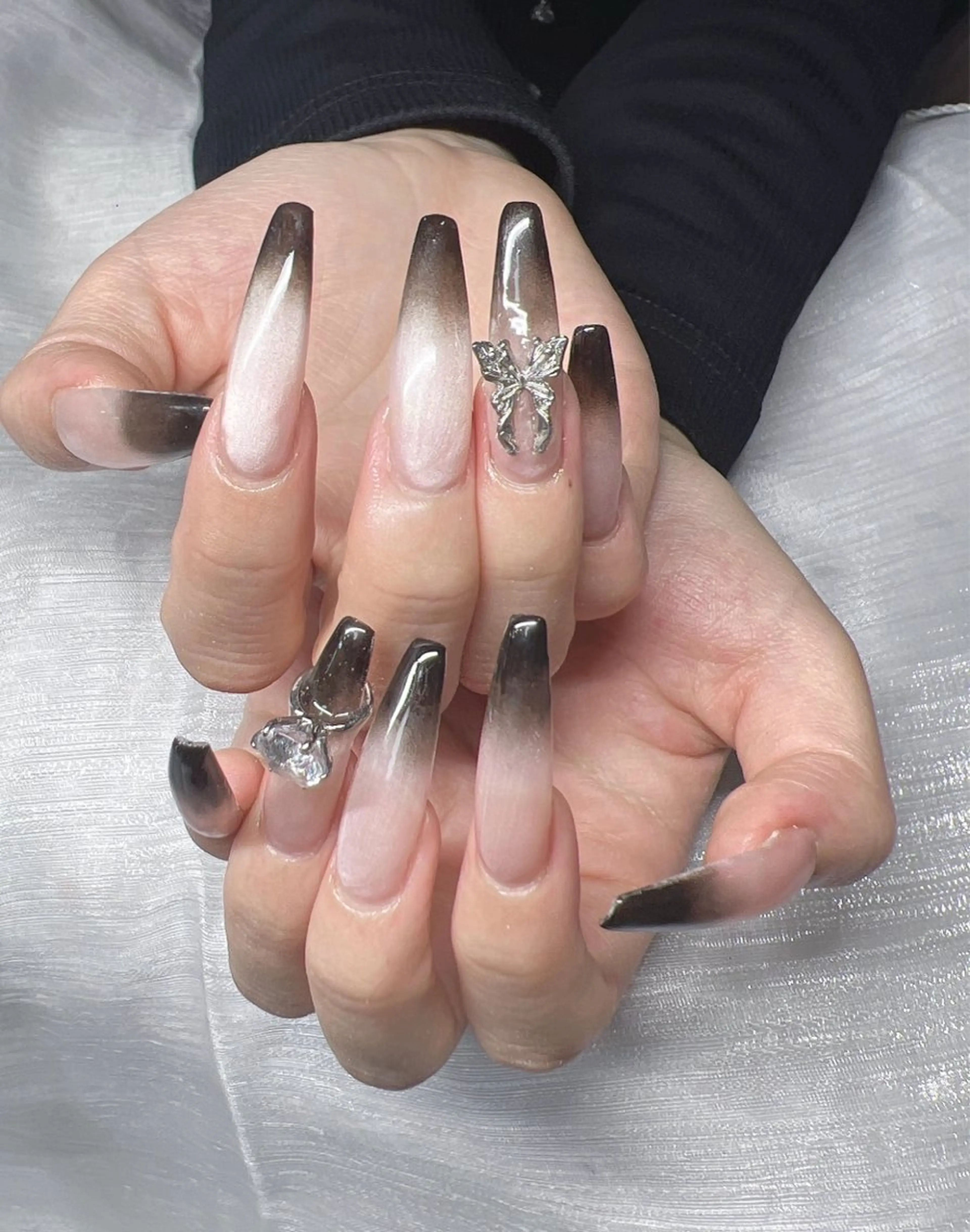 ネイル ハンドネイル Lee Nailsのネイルデザイン