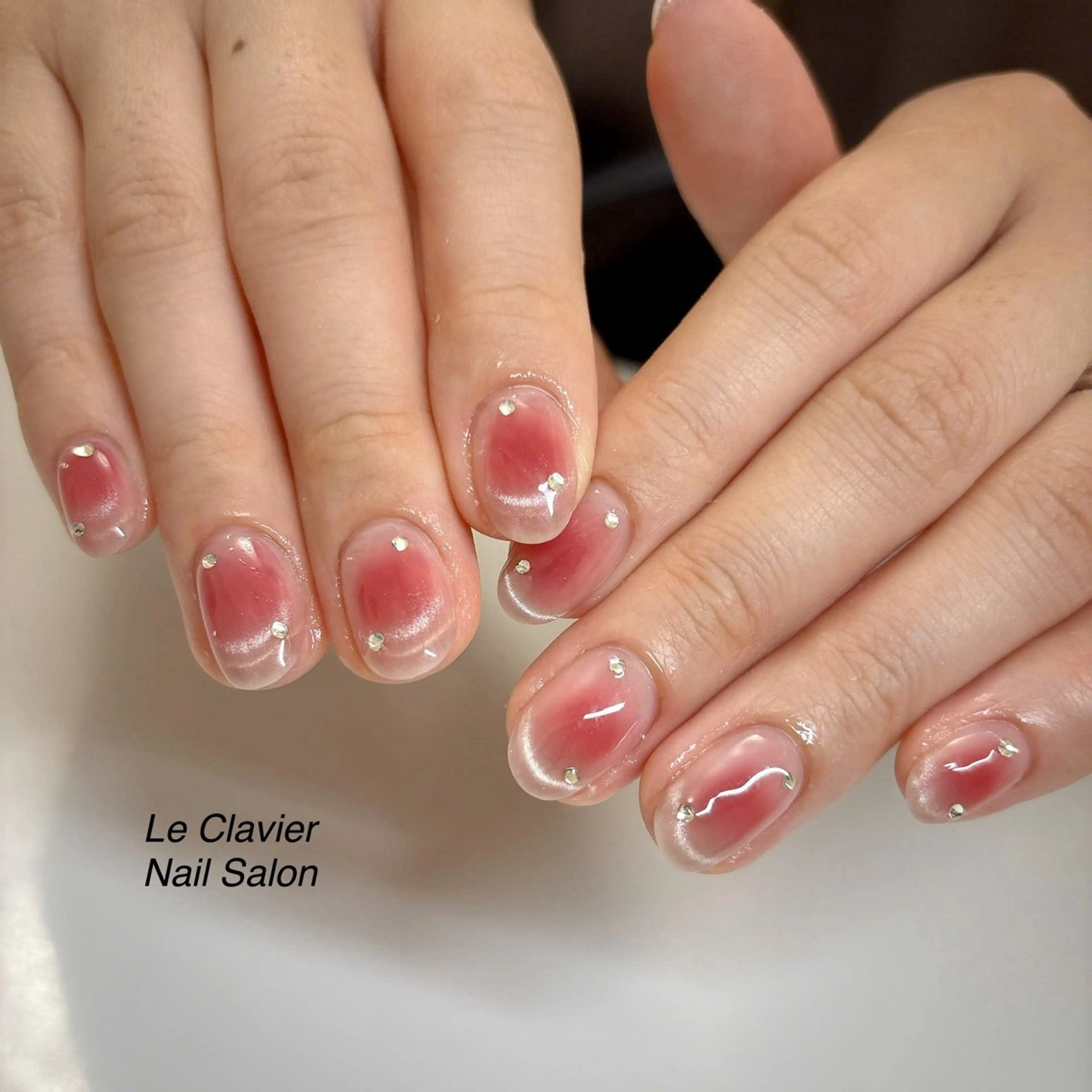 チークネイル&マグネットフレンチの写真