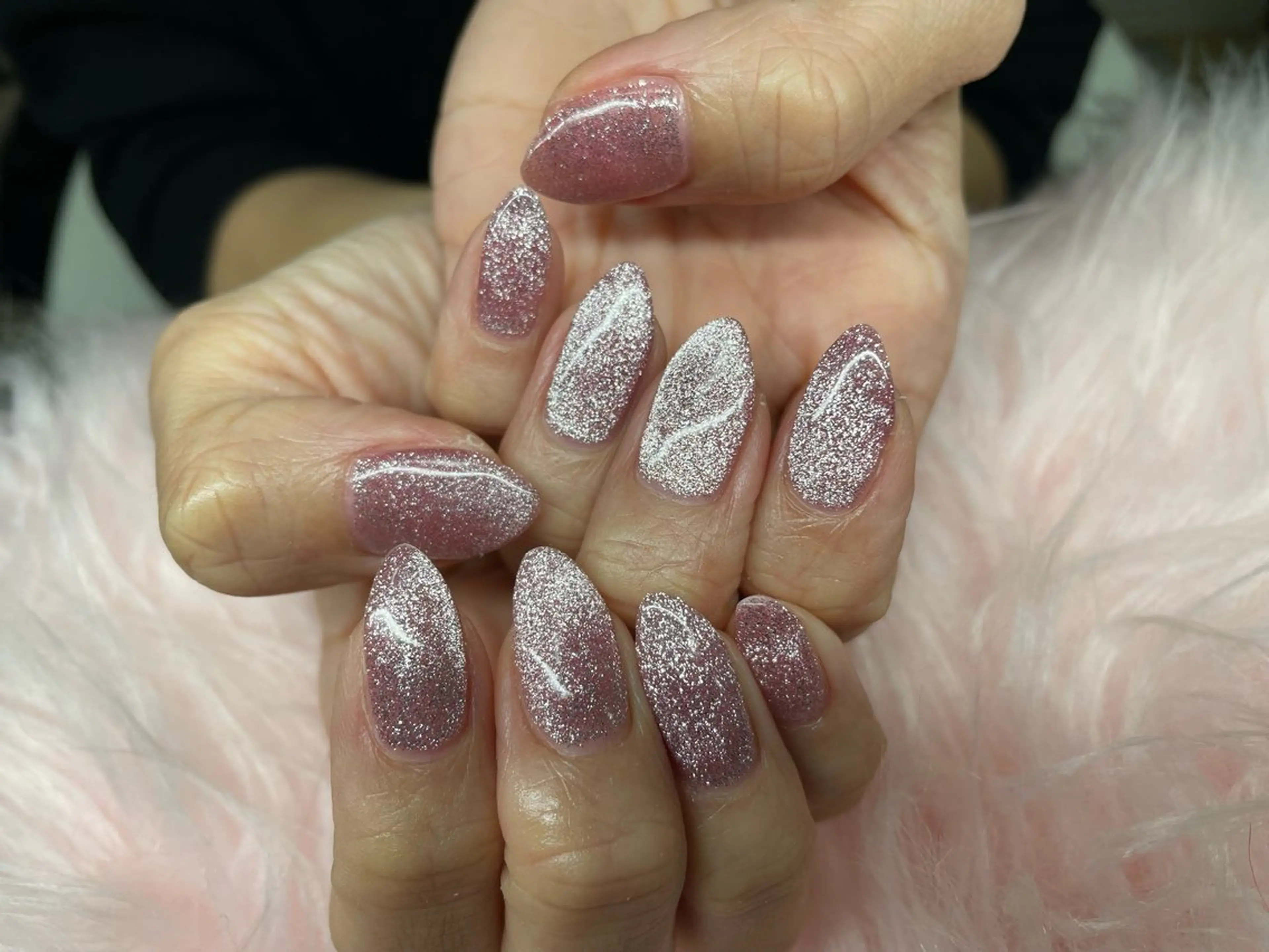 ネイル 安永 彩香のネイルデザイン