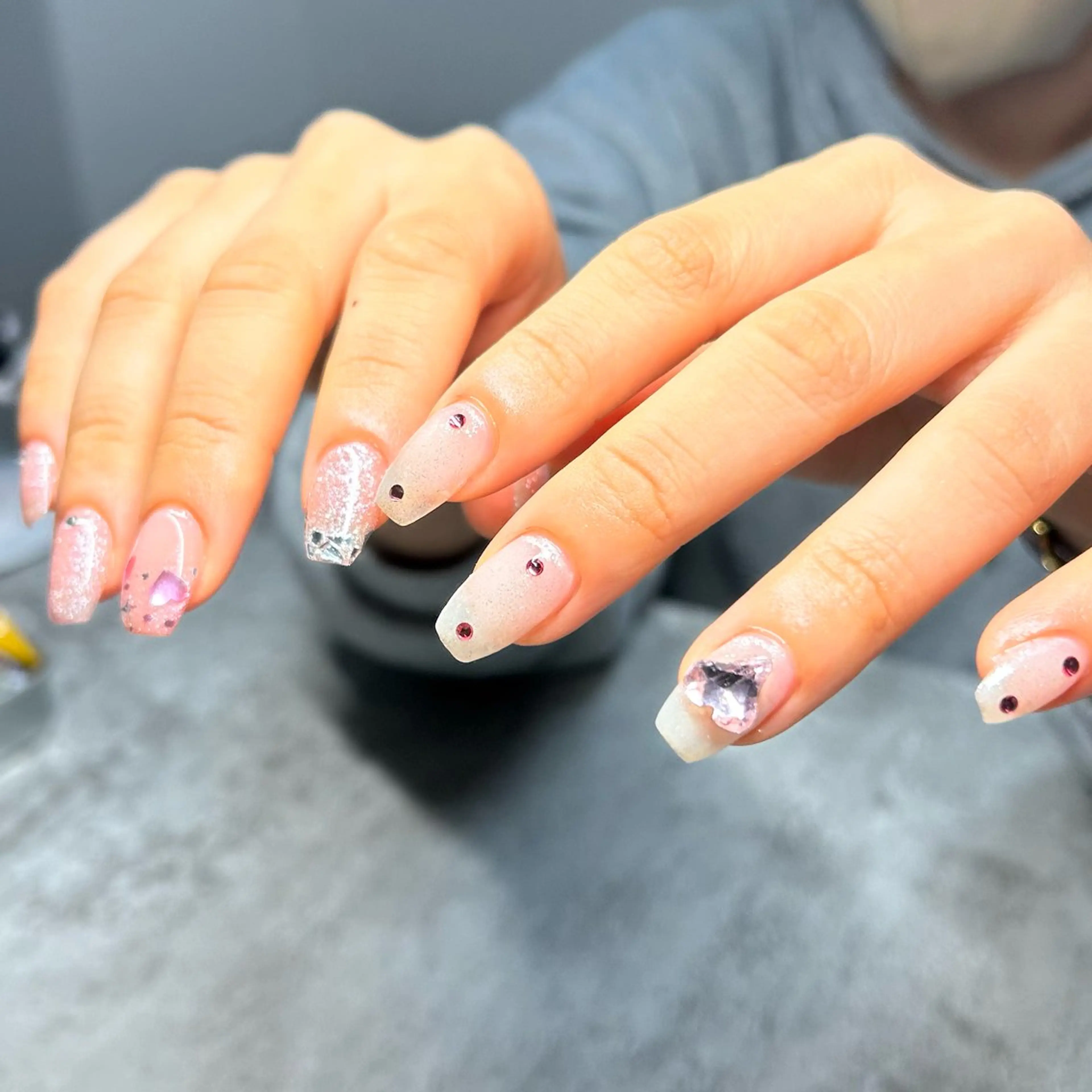 ネイル アートネイル ワンカラーネイル ストーンネイル ハンドネイル ten nail salon　かえでのネイルデザイン