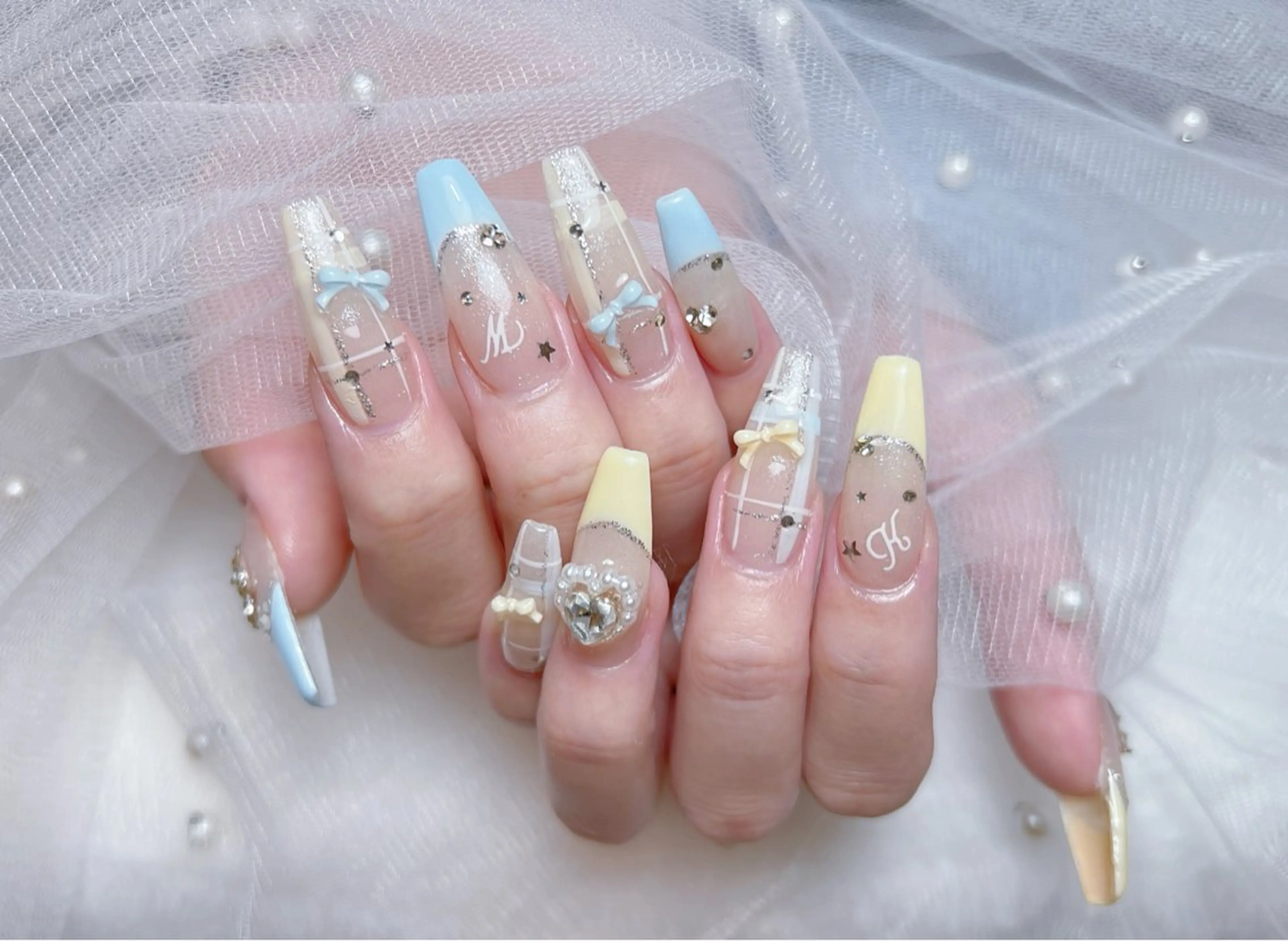 ネイル アートネイル オーロラネイル チークネイル 長さ出し フットネイル Miya _nailのネイルデザイン