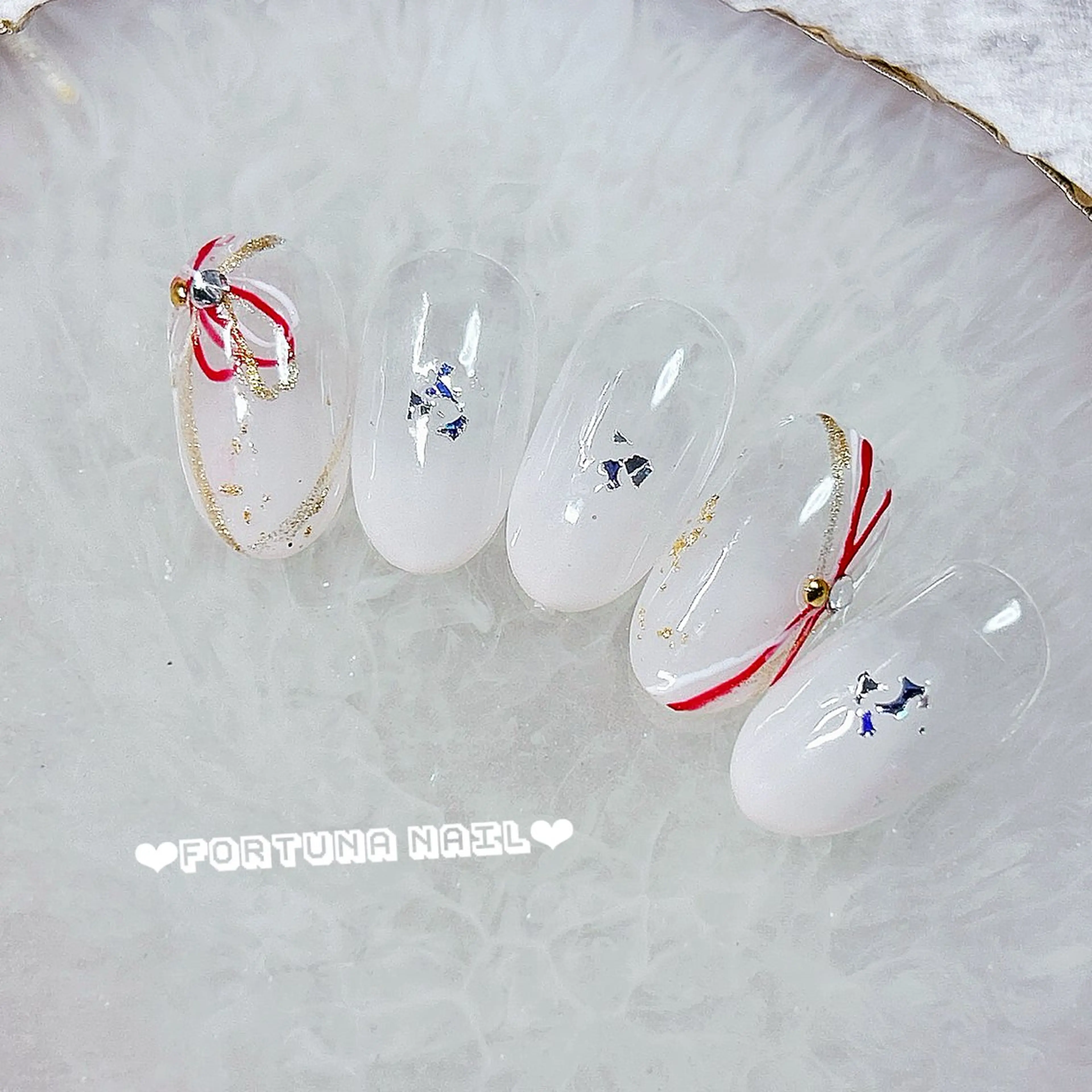 ネイル 成人式 韓国ネイル ニュアンスネイル Nail •Head スパFortunaのネイルデザイン