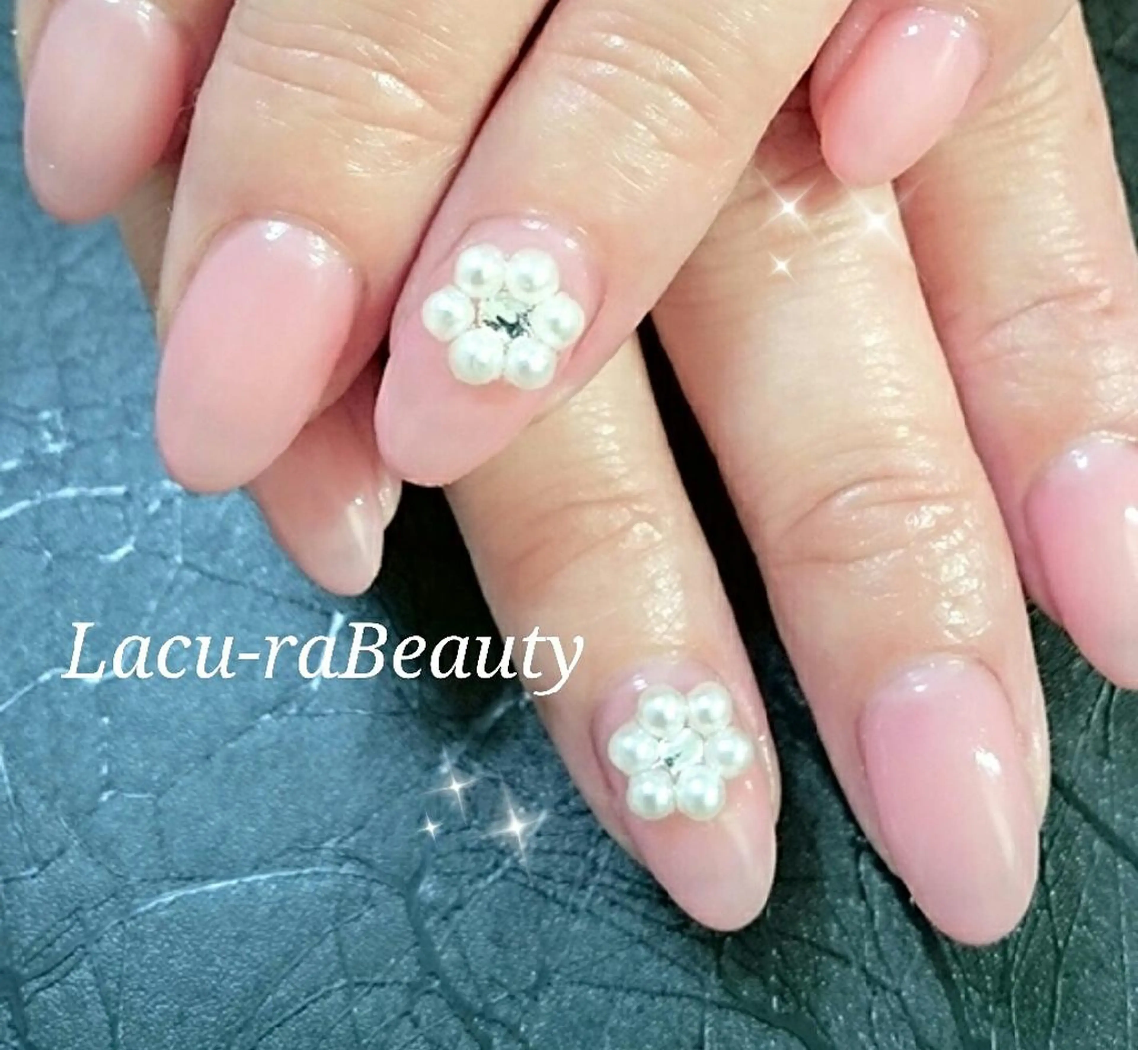 ネイル ワンカラーネイル 小顔と腸の専門店 ラクーラビューティのエステ・リラクイメージ