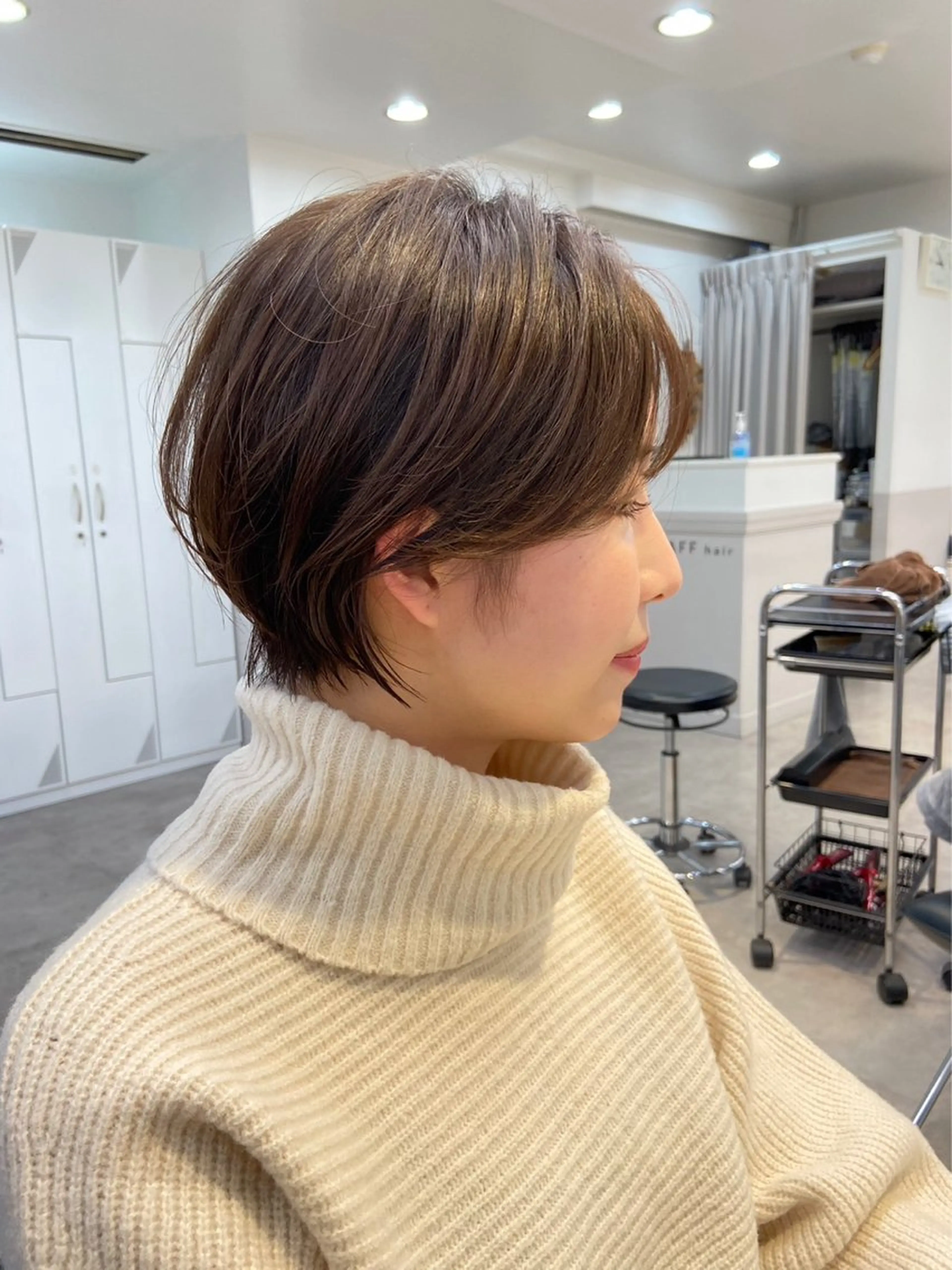 ショート ヘアカラー 青木 あおいのヘアスタイル