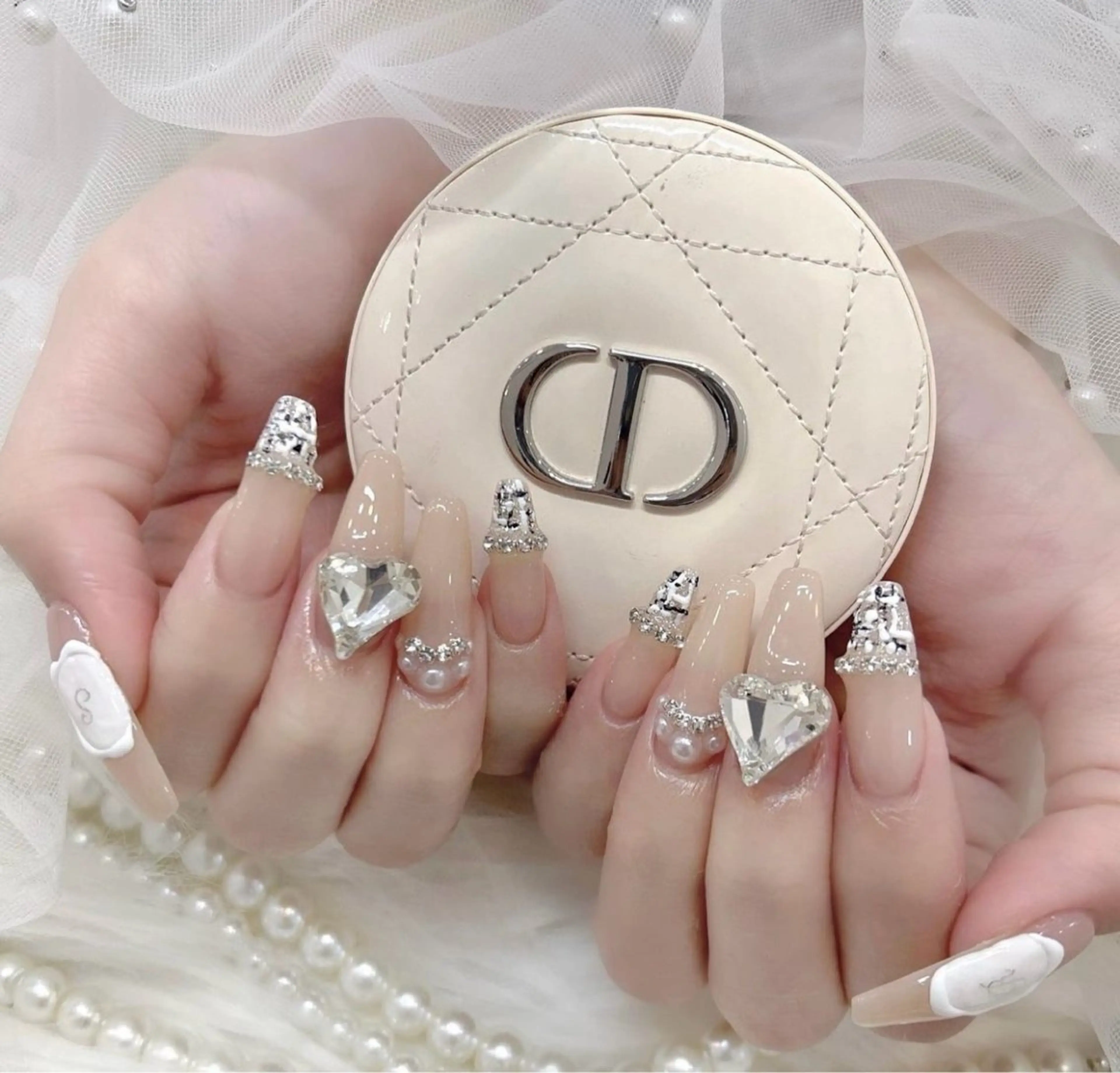 ネイル ハンドネイル ハンドケア UniqueNail 長さだし専門店のネイルデザイン