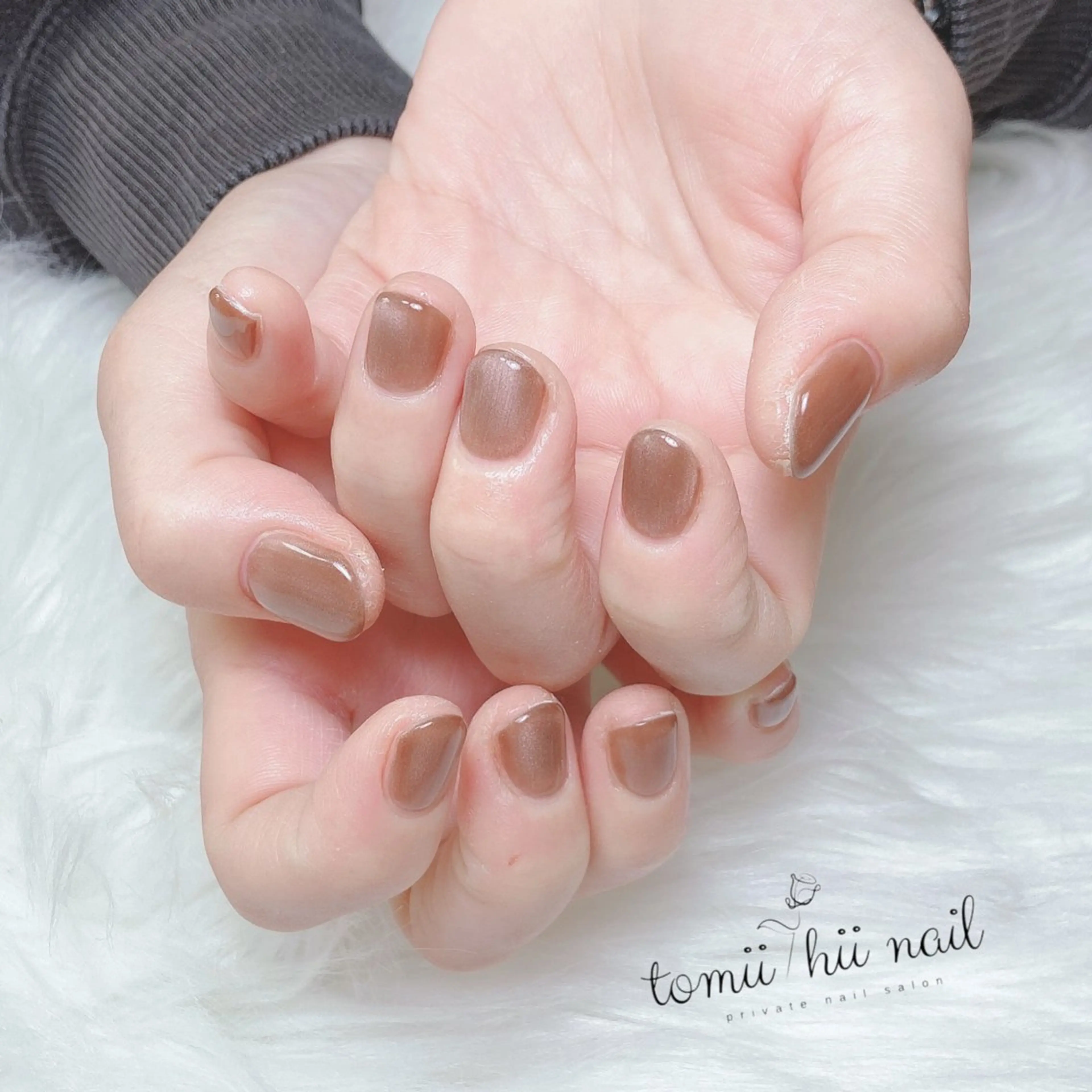 ネイル ブラウン マグネットネイル ワンカラーネイル シンプルネイル ハンドネイル tomii-hii -nailのその他イメージ