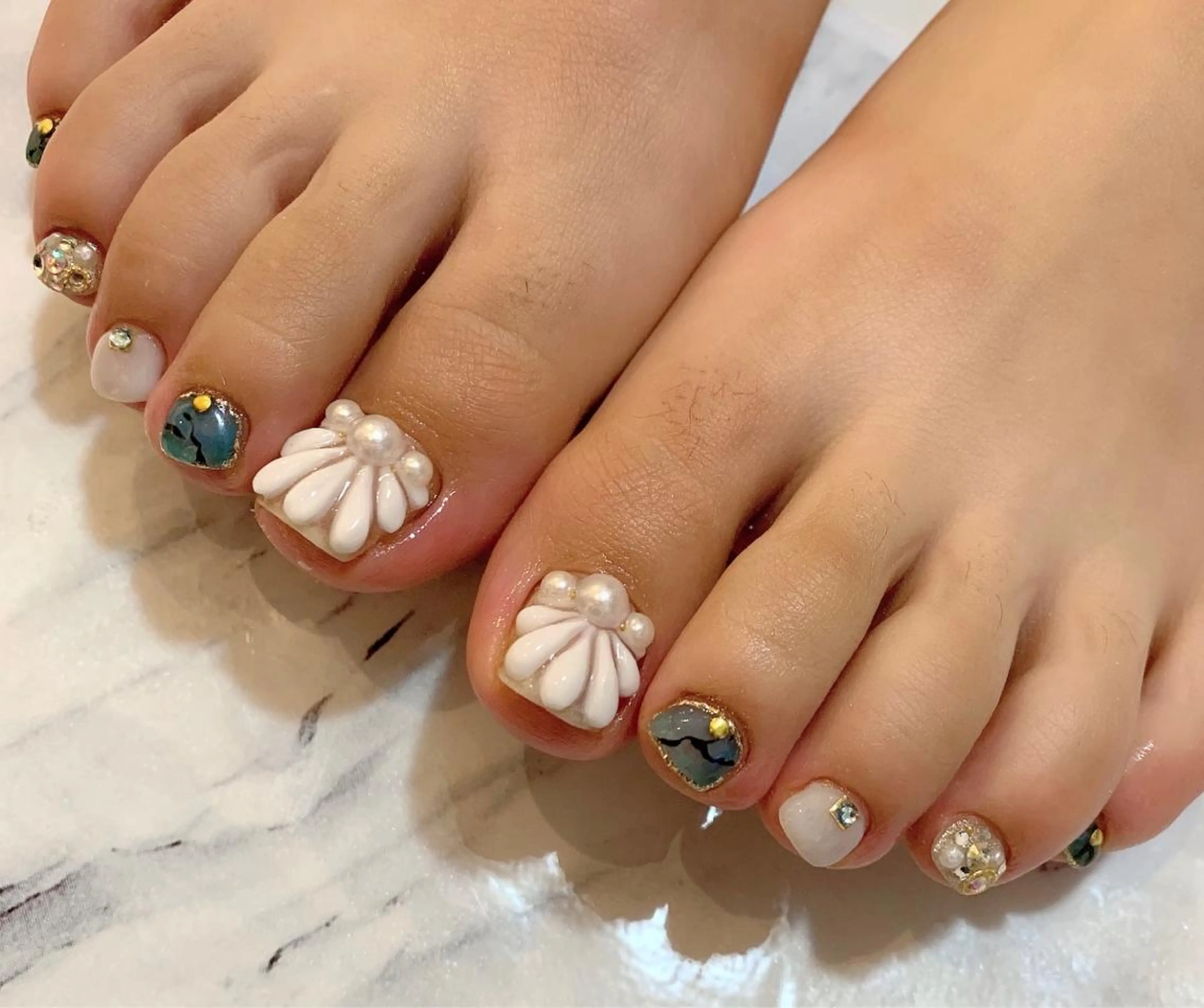 ネイル Lino+ ネイル&よもぎ蒸しのネイルデザイン