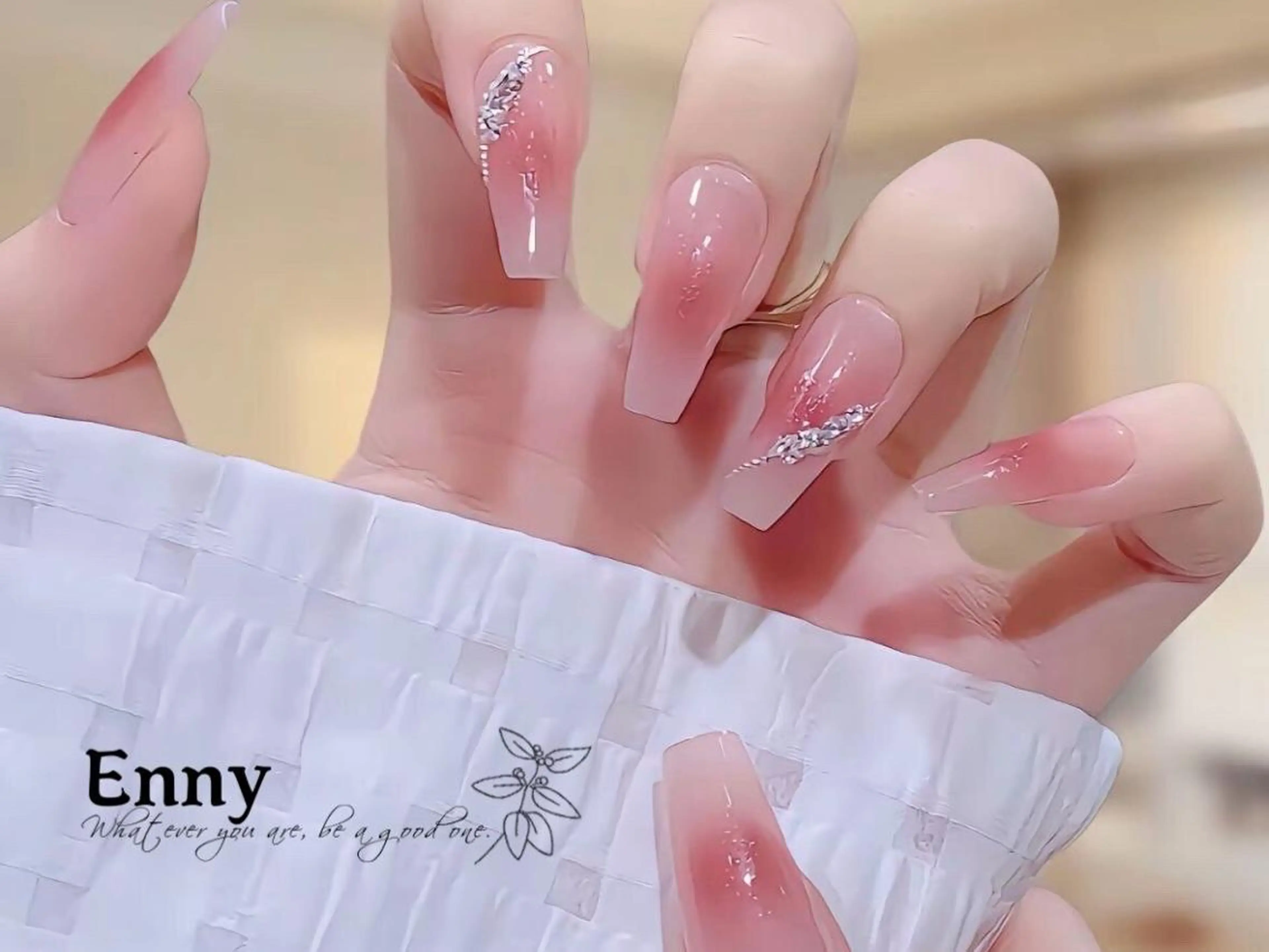 ネイル チークネイル 長さ出し フラッシュネイル フットネイル フレンチネイル ハンドネイル Nailsalon Ennyのネイルデザイン