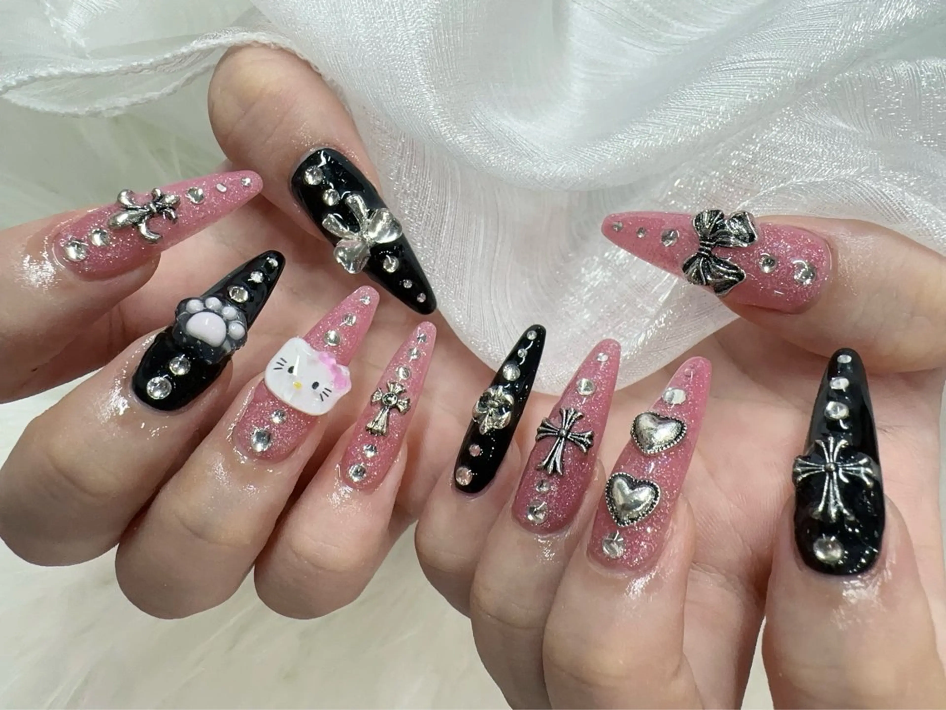 ネイル ハンドネイル ＆ME アンドミーのネイルデザイン