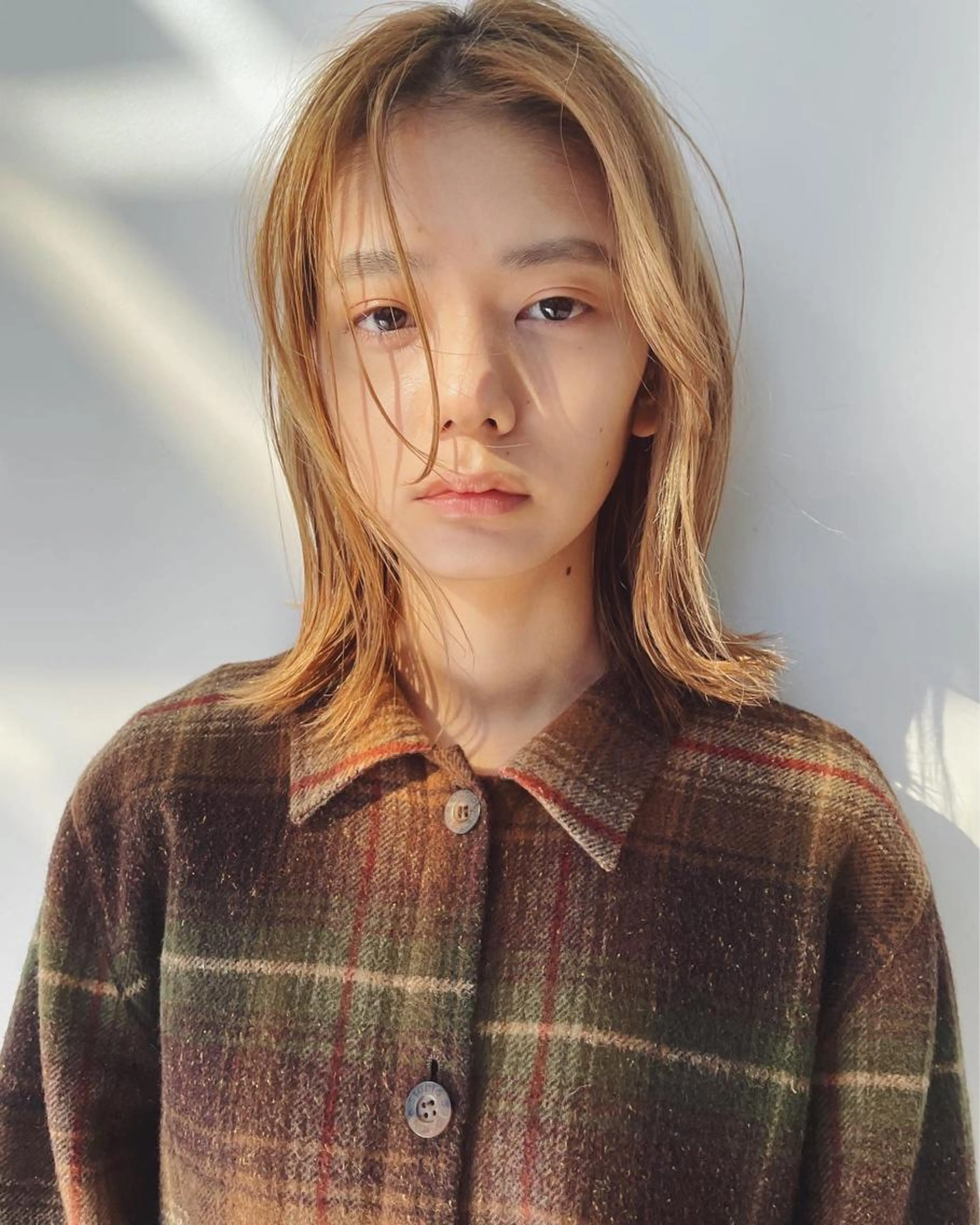 【限定】カット＋ブリーチ+カラー＋TR【ダブルカラー】【レイヤーカット】【ウルフカット】【ミルクティーベージュ】の写真