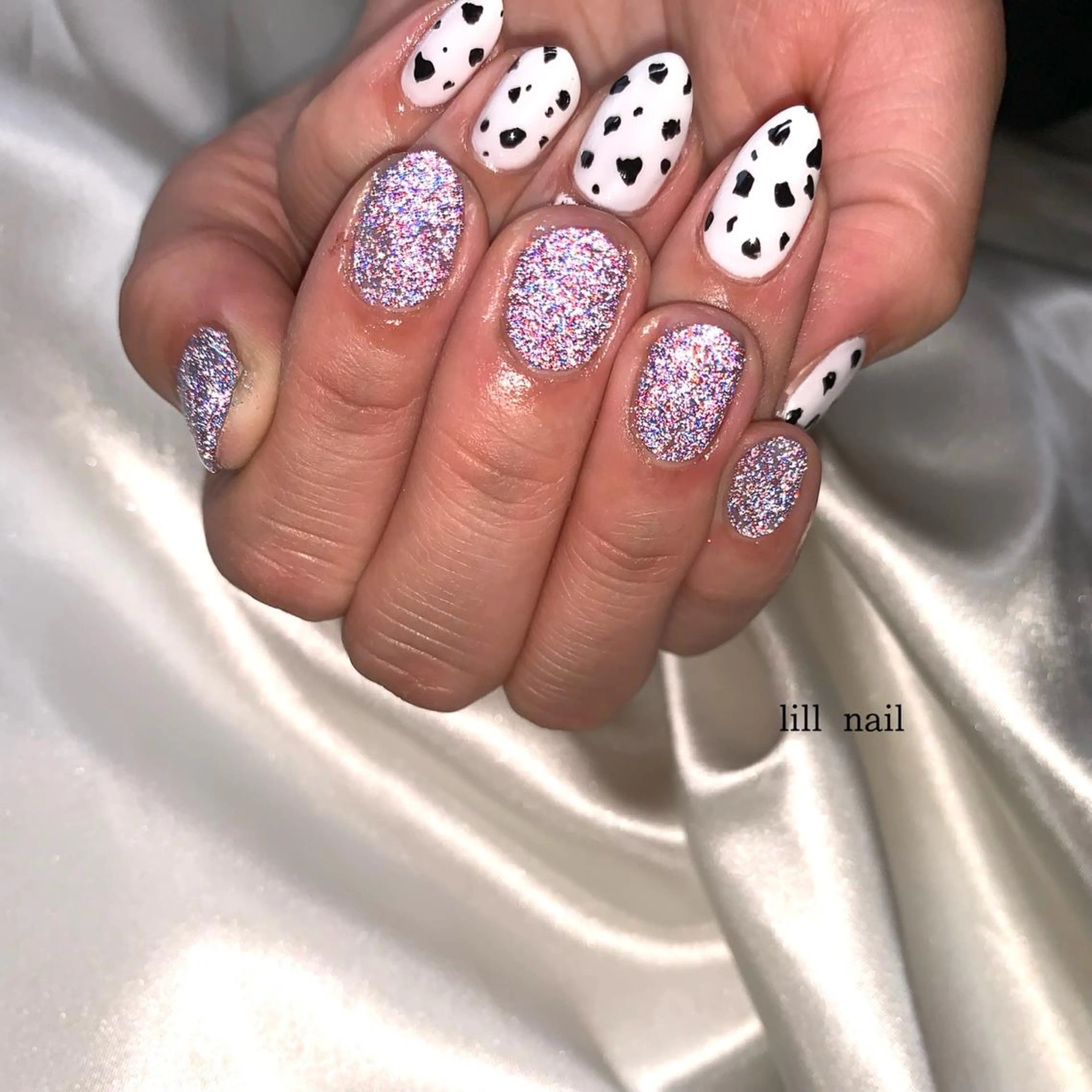 ミディアム pllia beautyのネイルデザイン