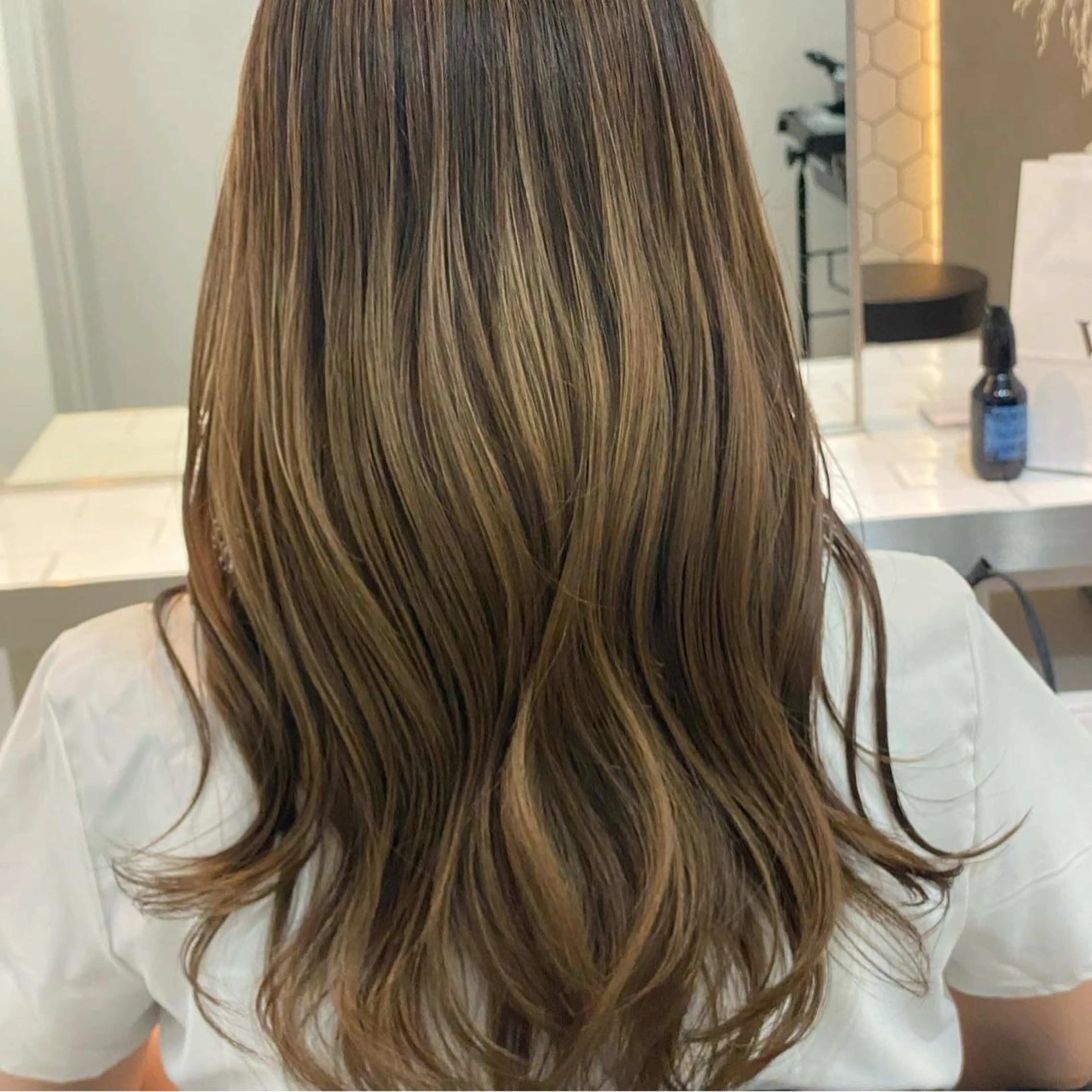 ロング ロングレイヤー ハイライト レイヤーカット ロング ヘアカラー 銀座店長🌟 片山雄太のヘアスタイル