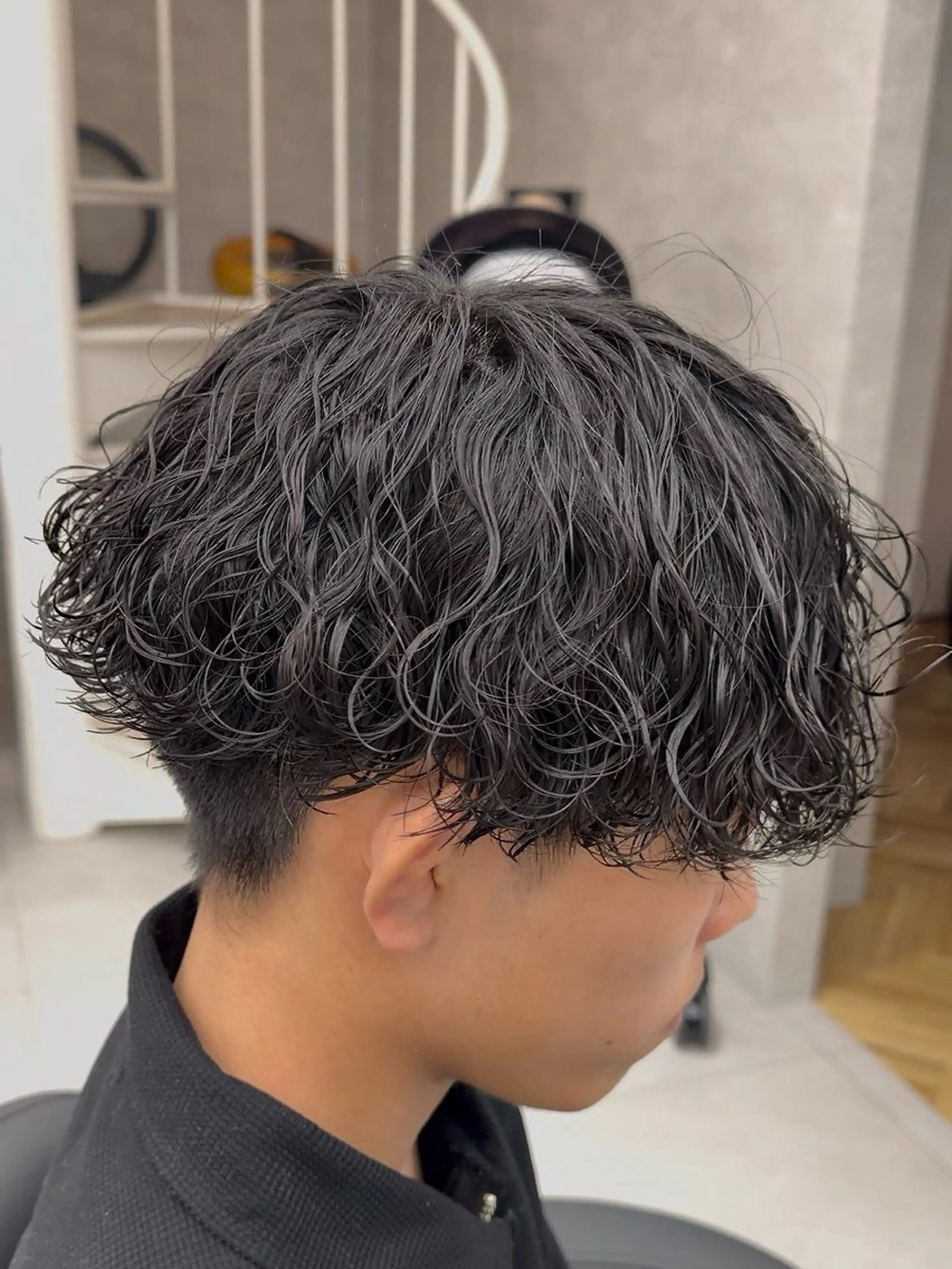 パーマ カット パーマ 波巻き/シャドウ /フェザー/有馬琉翔のヘアスタイル