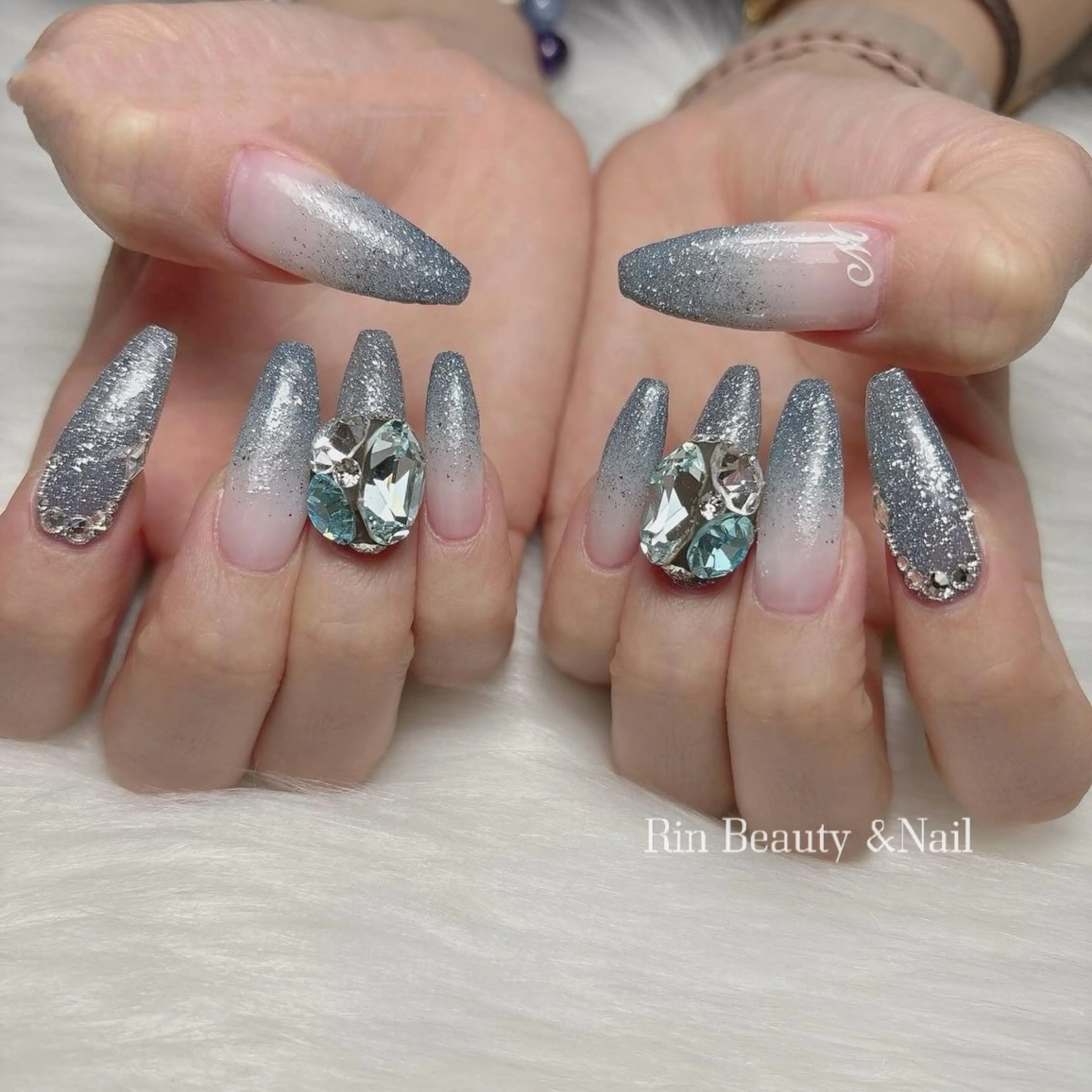 ネイル アートネイル フレンチネイル ジェルネイル 韓国ネイル ミラーネイル Rin Nail 新大久保店のネイルデザイン