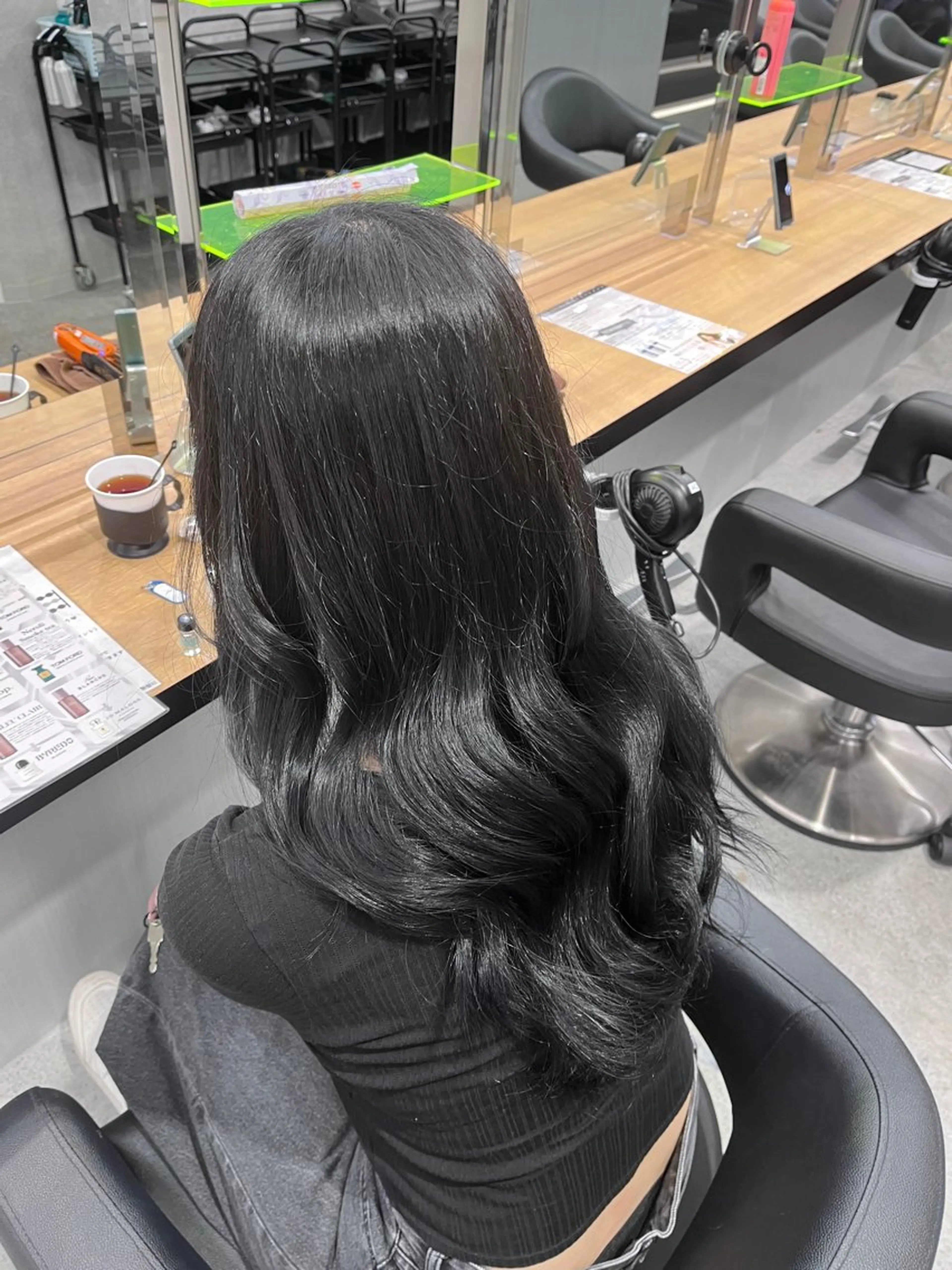 【カラーモデル限定】透明感バツグンの🖤ブルーブラック🖤カラー🎀の写真