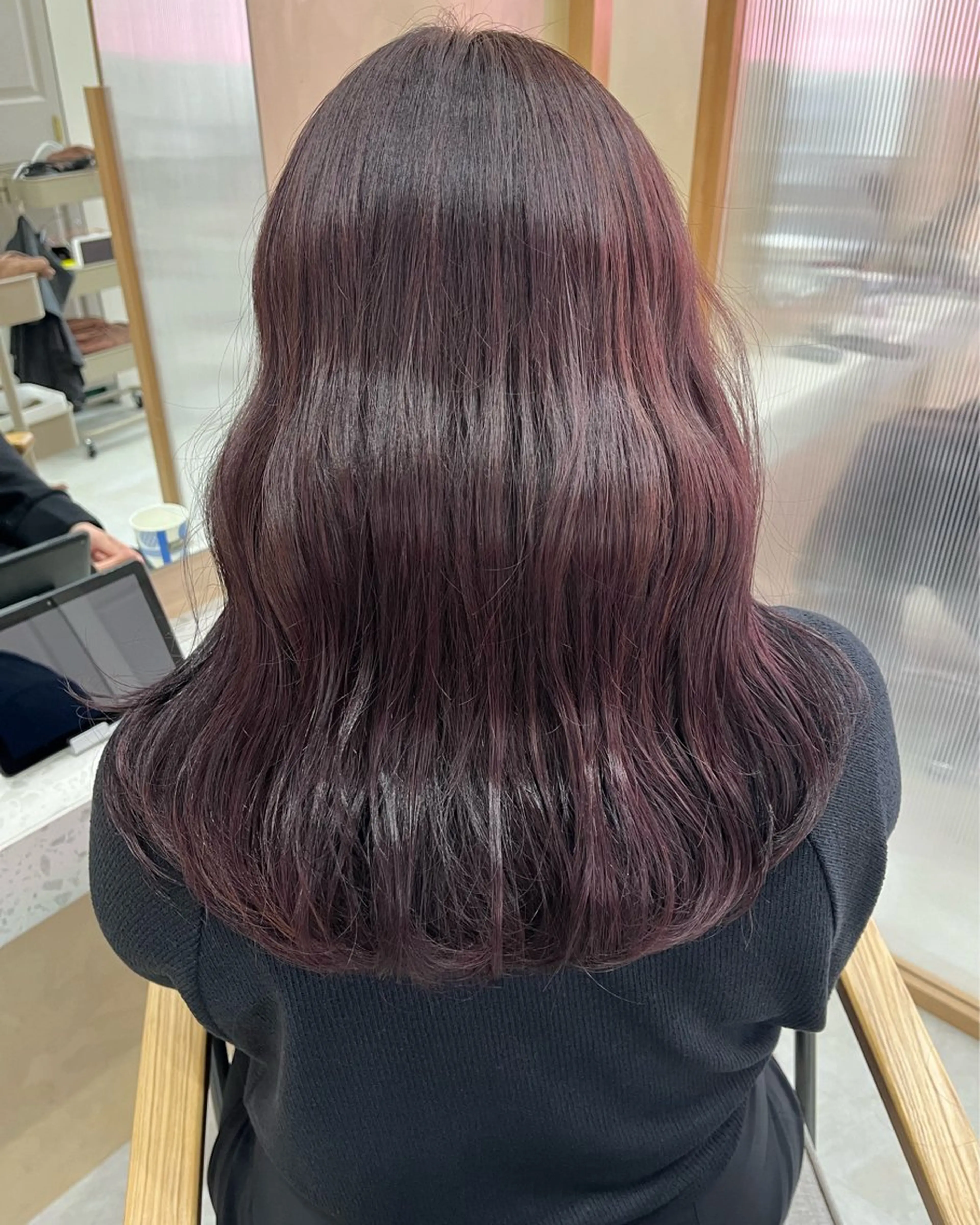 ミディアム カラー ヘアアレンジ カット ヘアカラー トリートメント 🥀暖色韓国ヘア💕 保科侑花のヘアスタイル