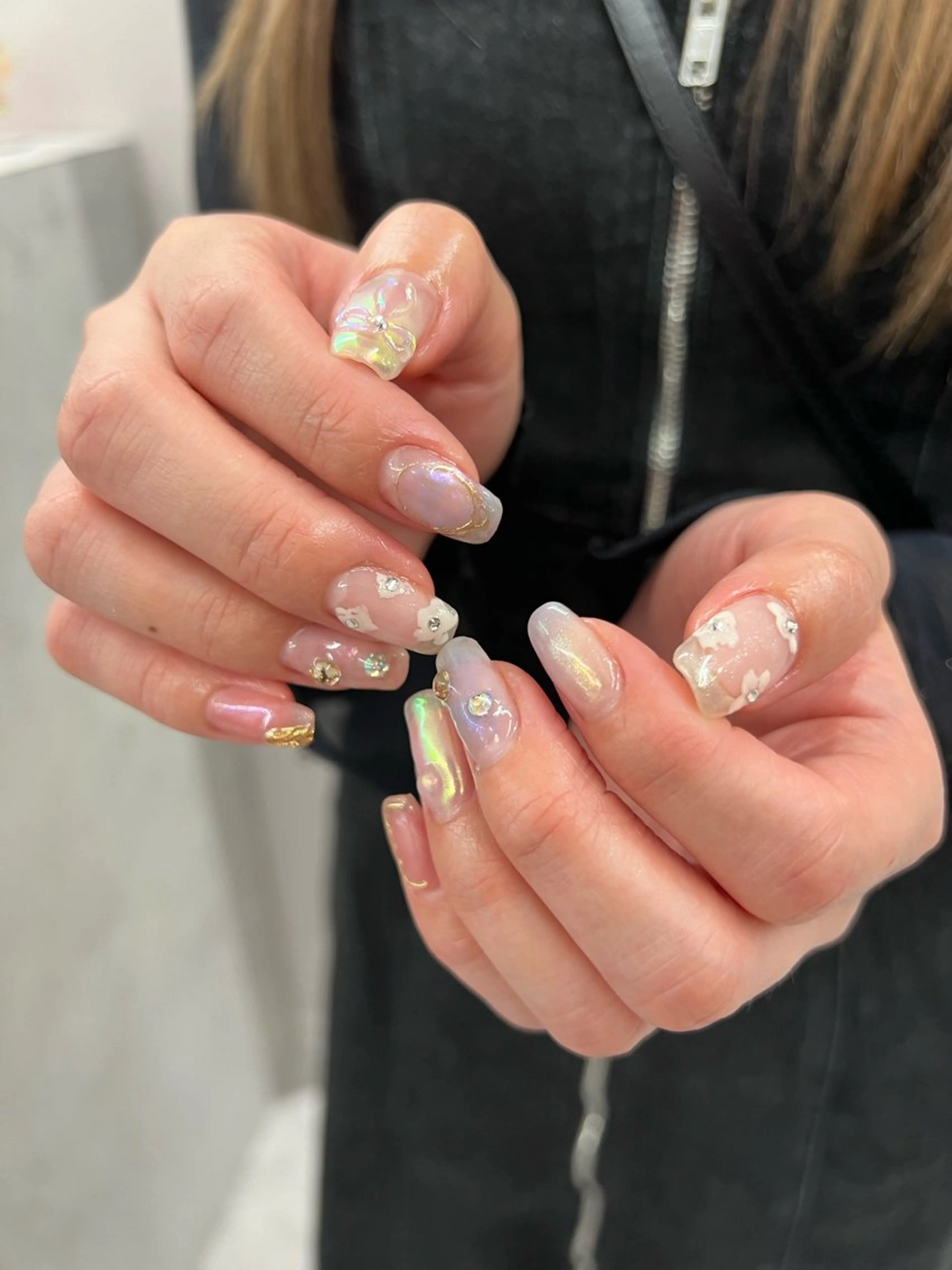 ネイル オーロラネイル ジェルネイル ニュアンスネイル パラジェル ぷっくりネイル ハンドネイル ハンドケア Bana_ Nailのネイルデザイン