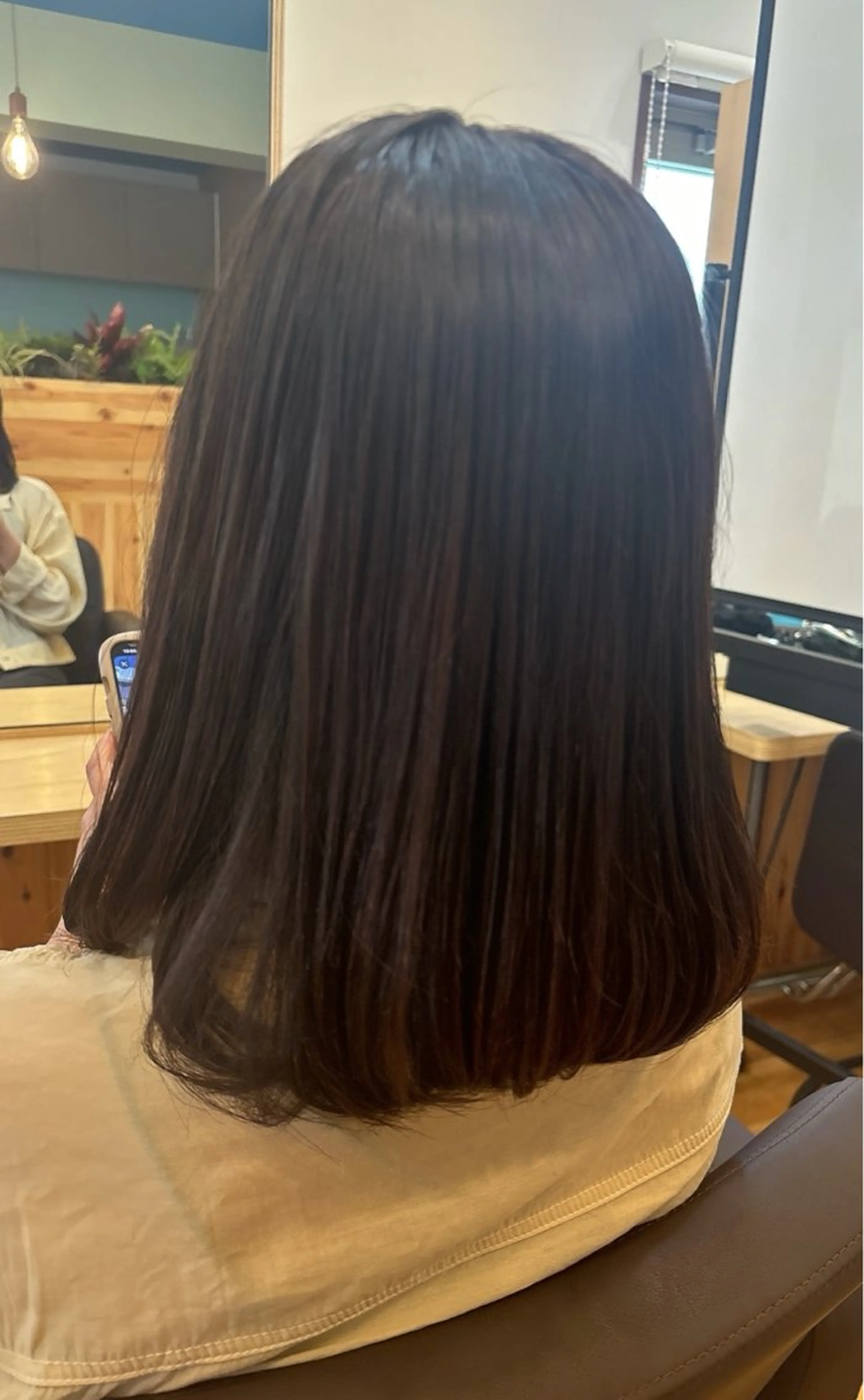 セミロング 新垣 琉花のヘアスタイル