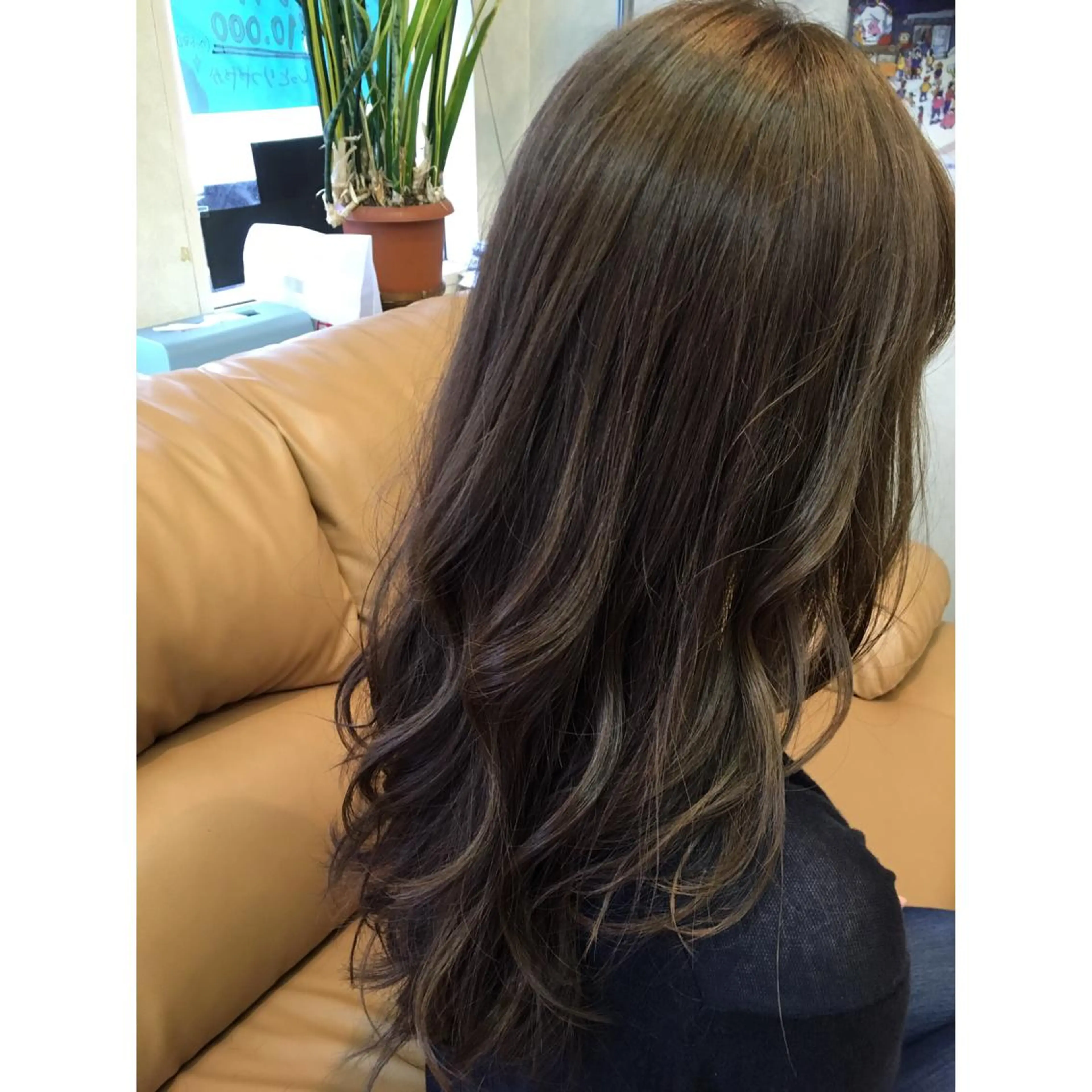 ロング カラー YAP！HAIR所属・YAP！HAIR トコツメアヤノのヘアスタイル