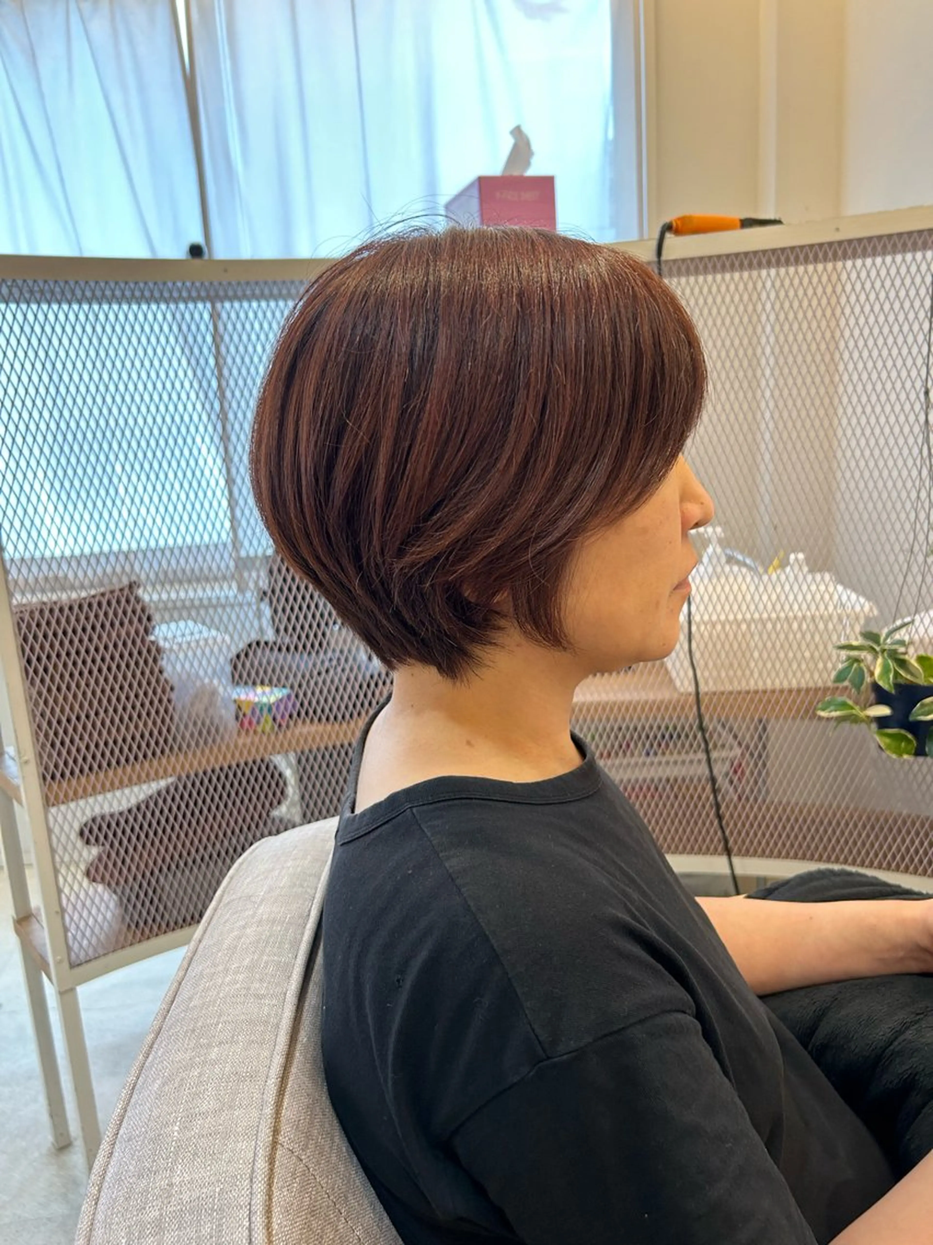 ショート 金気 真央のヘアスタイル