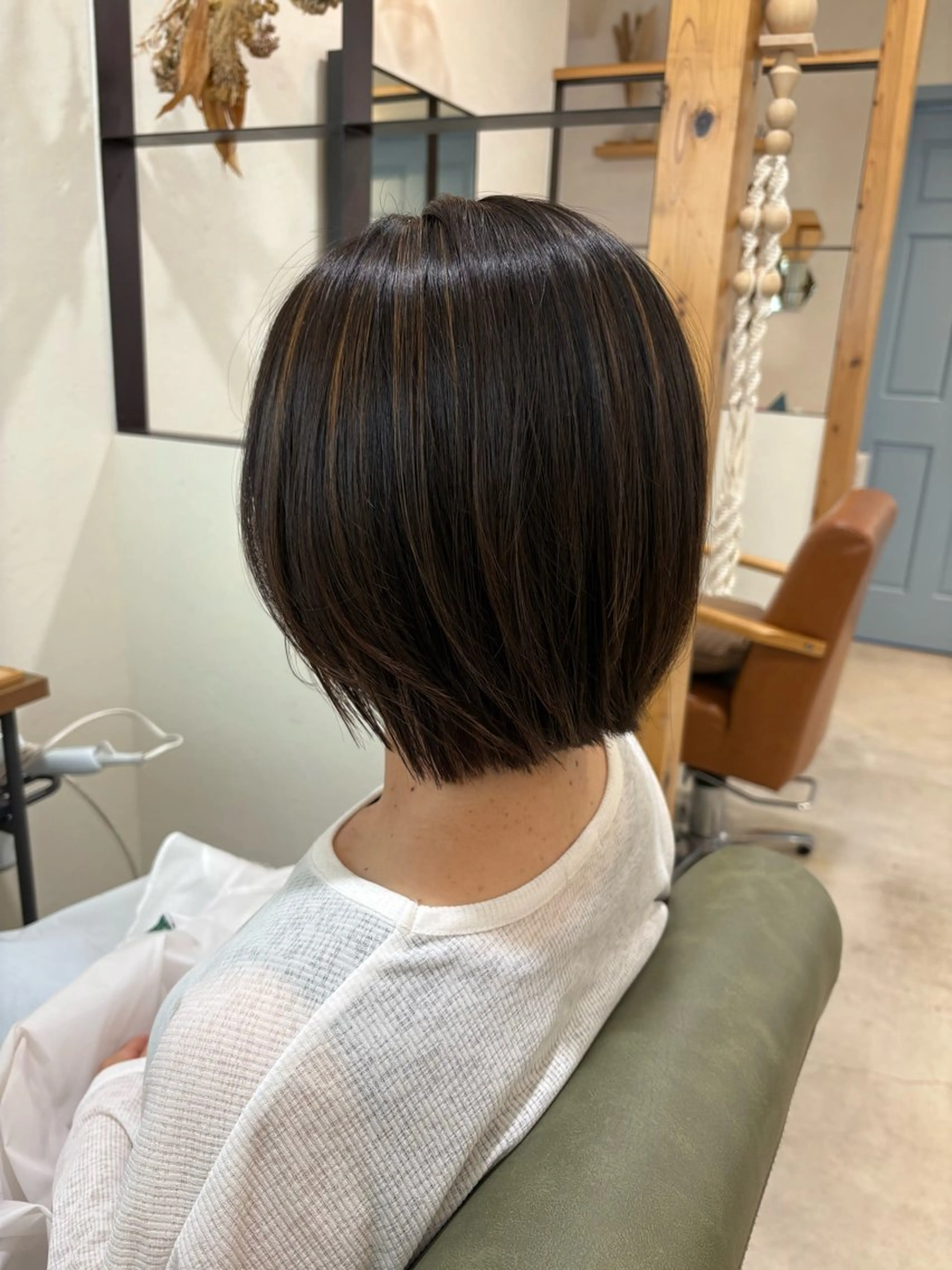 ショート ハイライト 艶感暖色カラー /透明感/瀬戸山舞のヘアスタイル