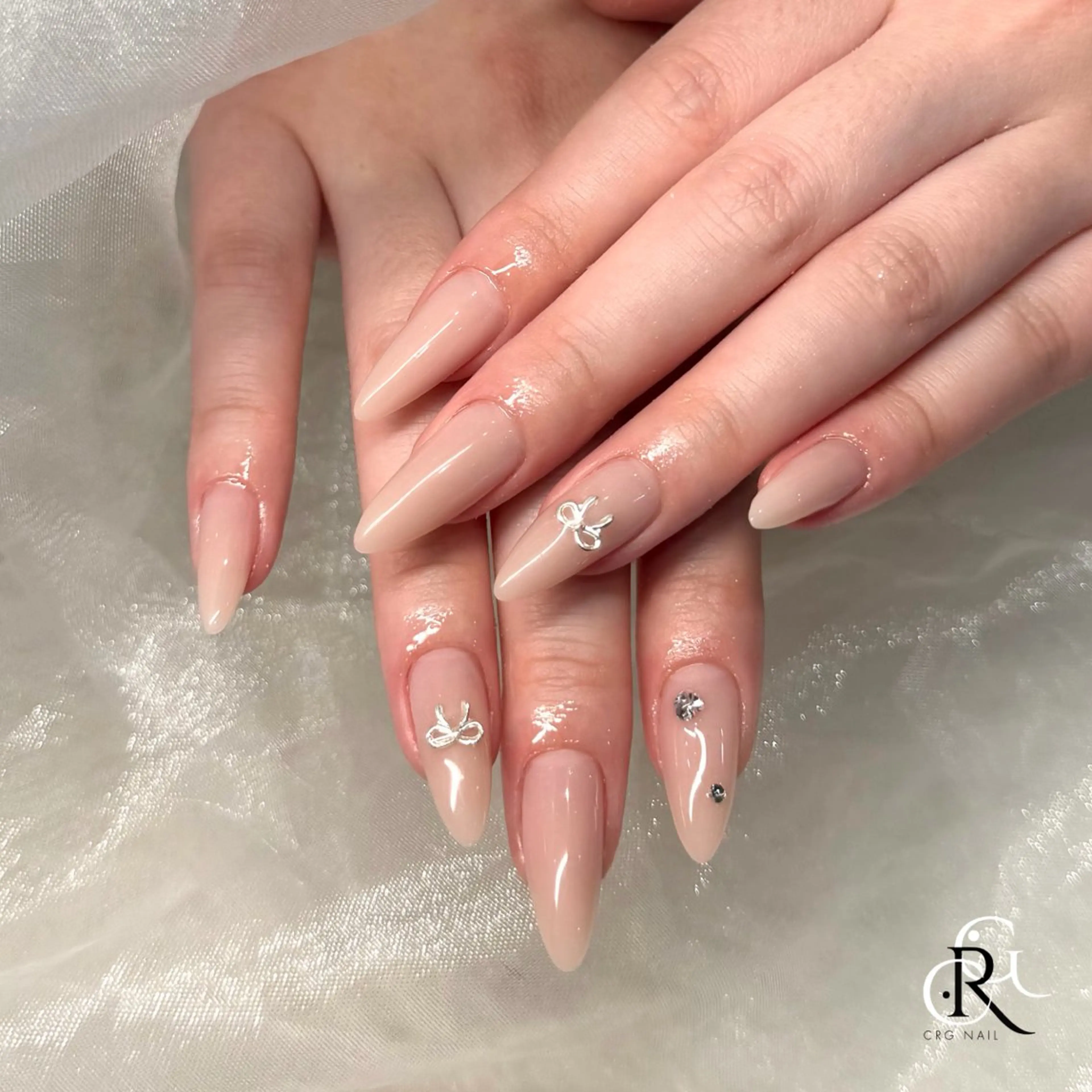 ネイル シンプルネイル ハンドネイル 美フォルム✨ CRG　RURIのネイルデザイン