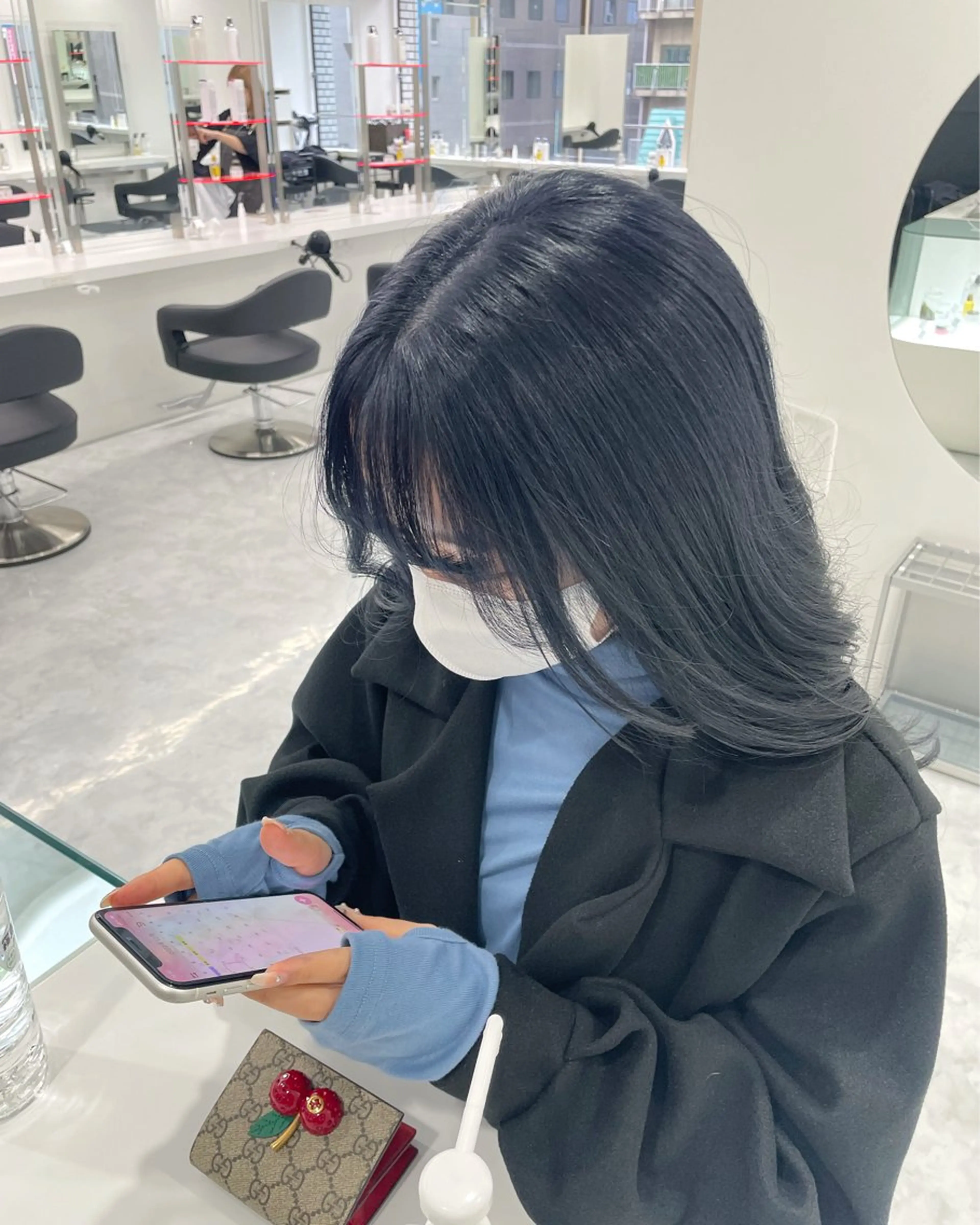 ロング カラー 🩵色落ち可愛い 寒色カラー🩵のヘアスタイル