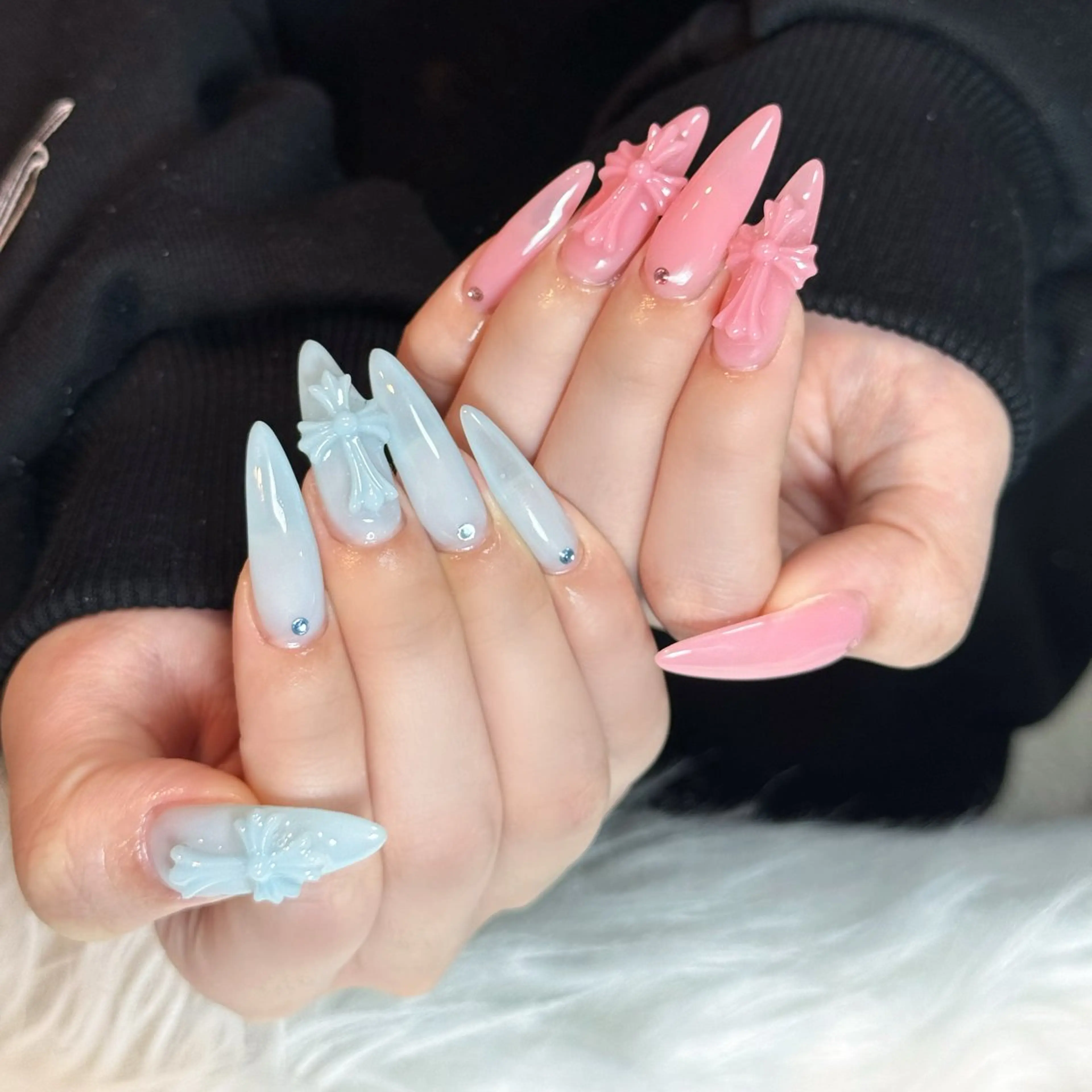 ネイル チークネイル ドット フレンチネイル グラデーション ハート ハンドネイル Julli NailStudioのネイルデザイン
