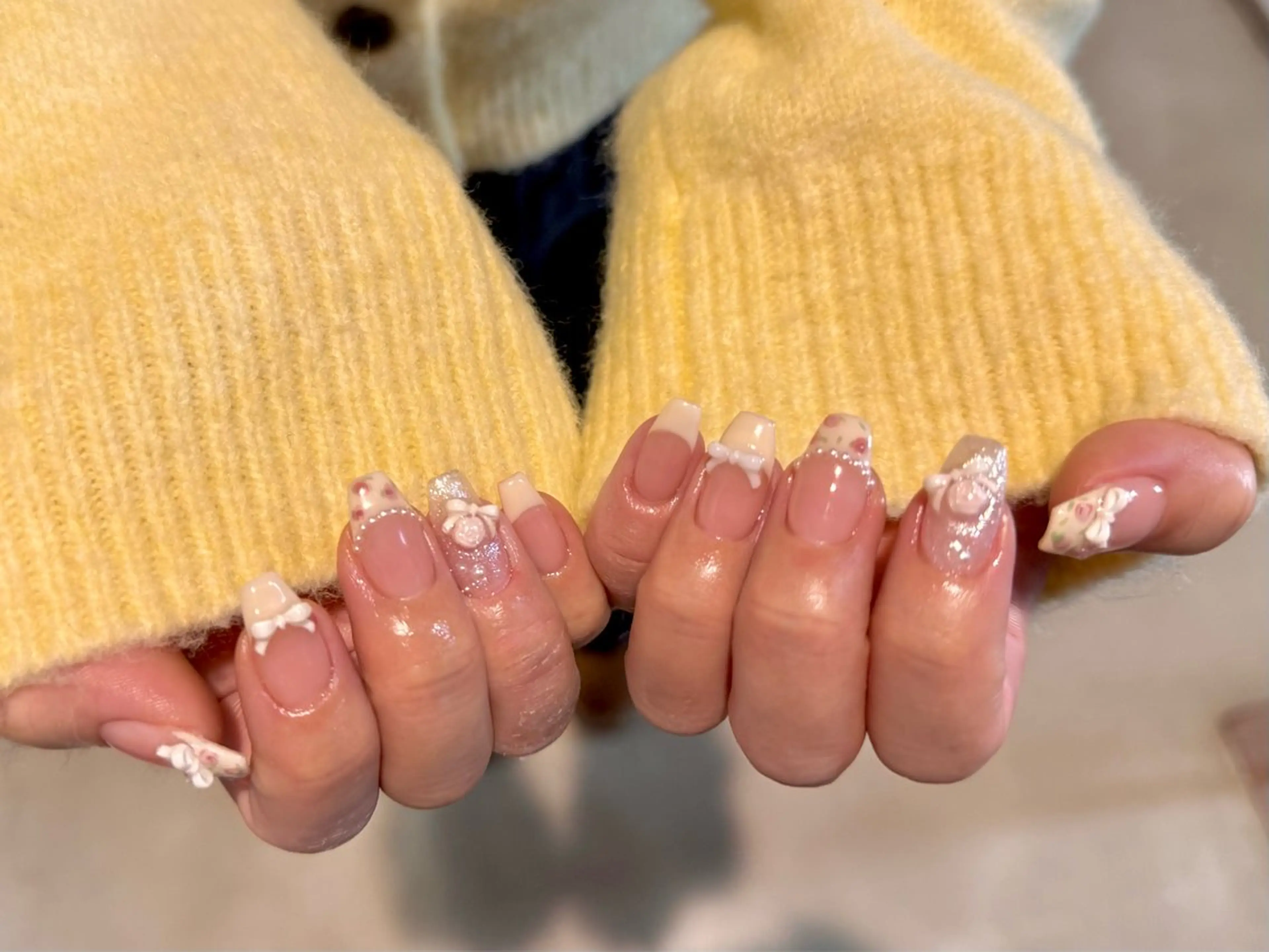 ネイル フレンチネイル ガーリー ピンク ピンクベージュ リボン ハンドネイル ハンドケア チャ ミーのネイルデザイン