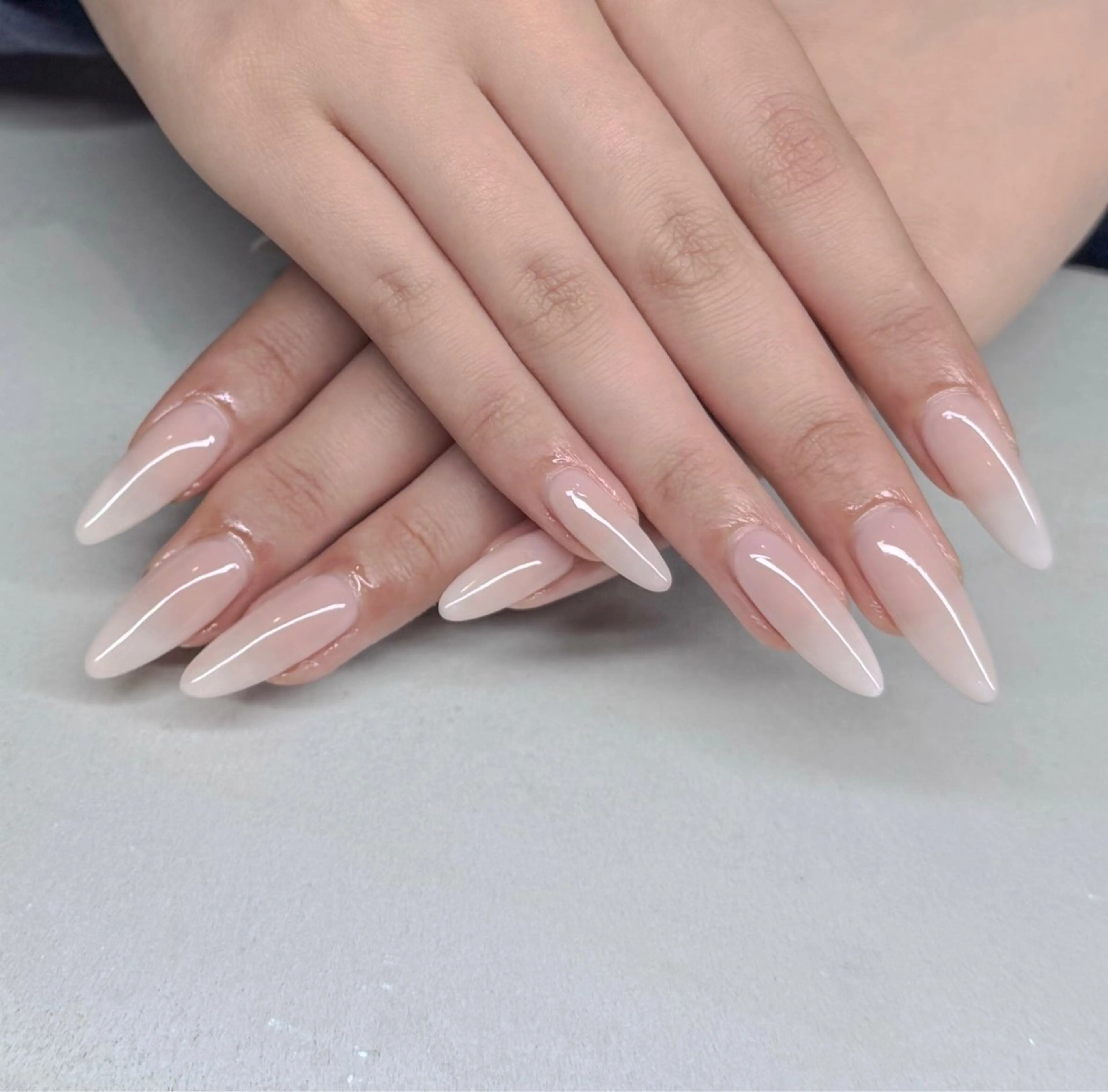 ネイル シンプルネイル num-fi Aiのネイルデザイン