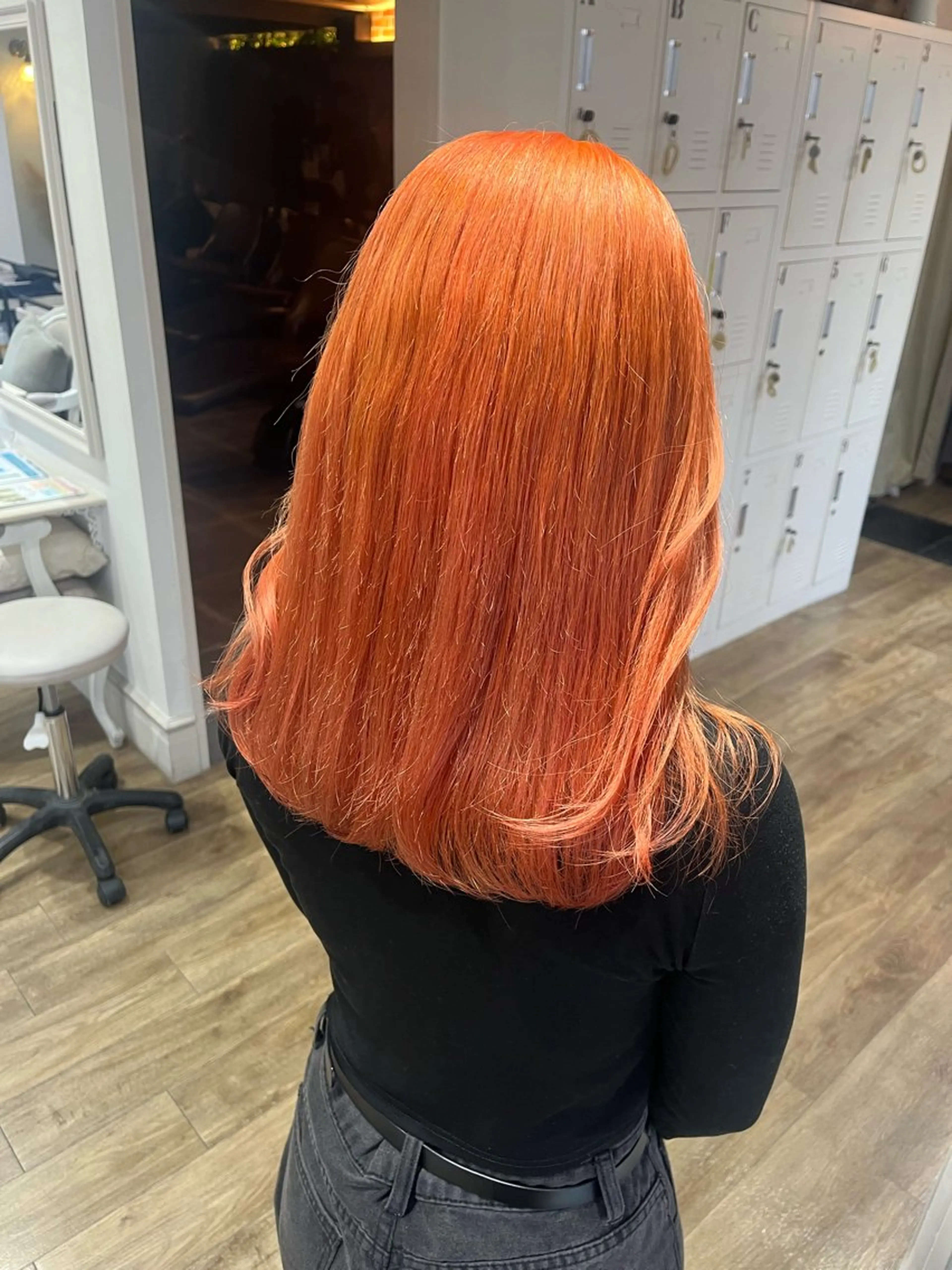 セミロング カラー ベージュカラー ブリーチ ブラウンカラー ハイトーンカラー イルミナカラー Risa🐈‍⬛/ グレージュ/透明感のヘアスタイル