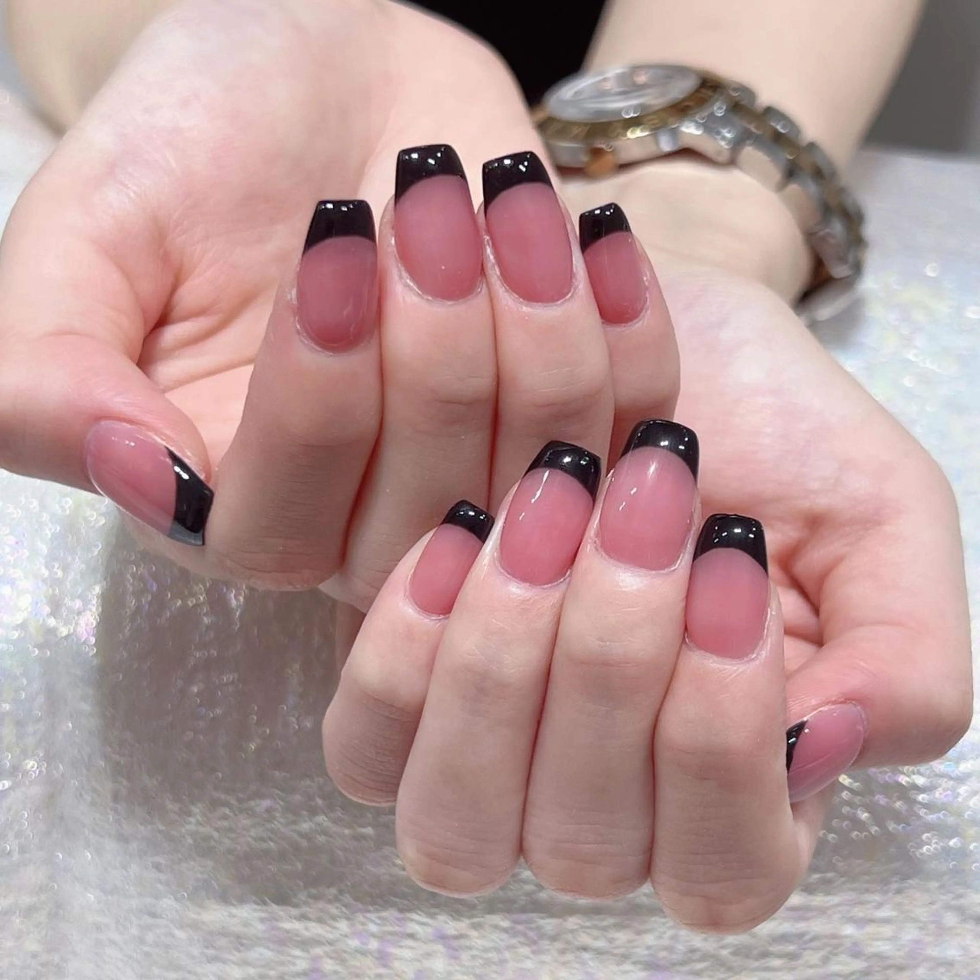 ネイル フレンチネイル Queens ゲンのネイルデザイン