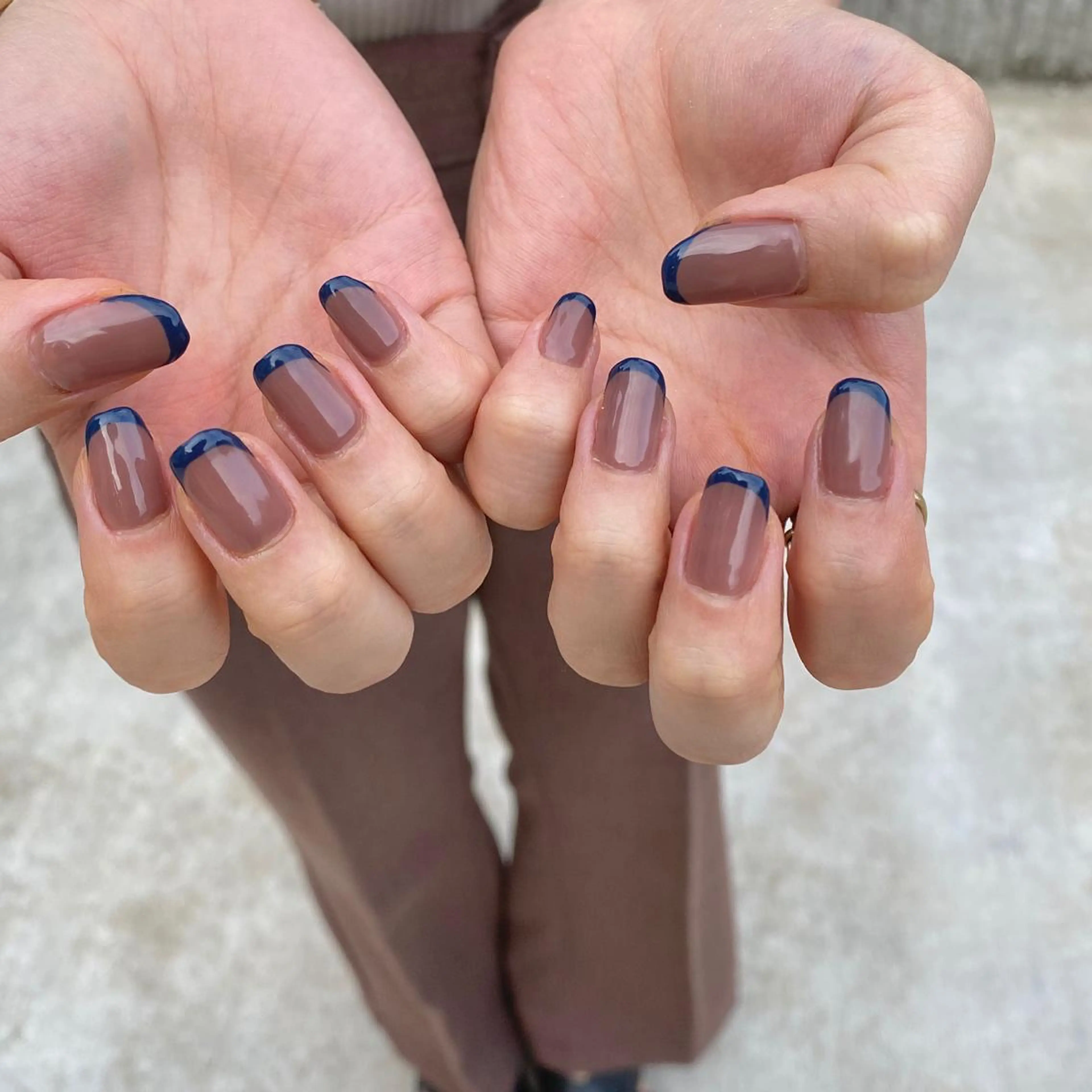 ネイル ブラウン フレンチネイル ネイビー ハンドネイル nailsalon Puretéのネイルデザイン
