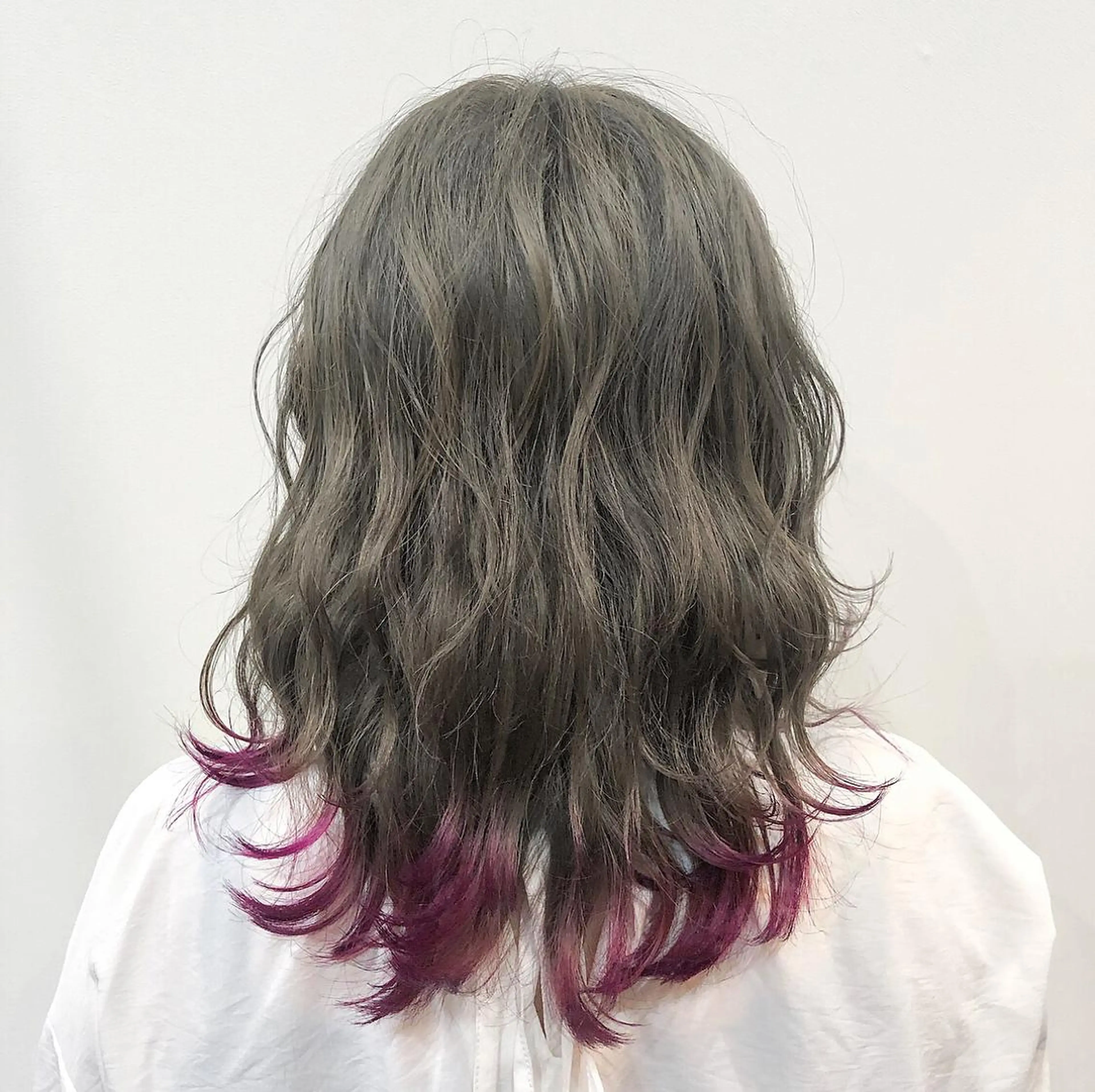 ミディアム カラー ブリーチ mizuki roan多々良店のヘアスタイル
