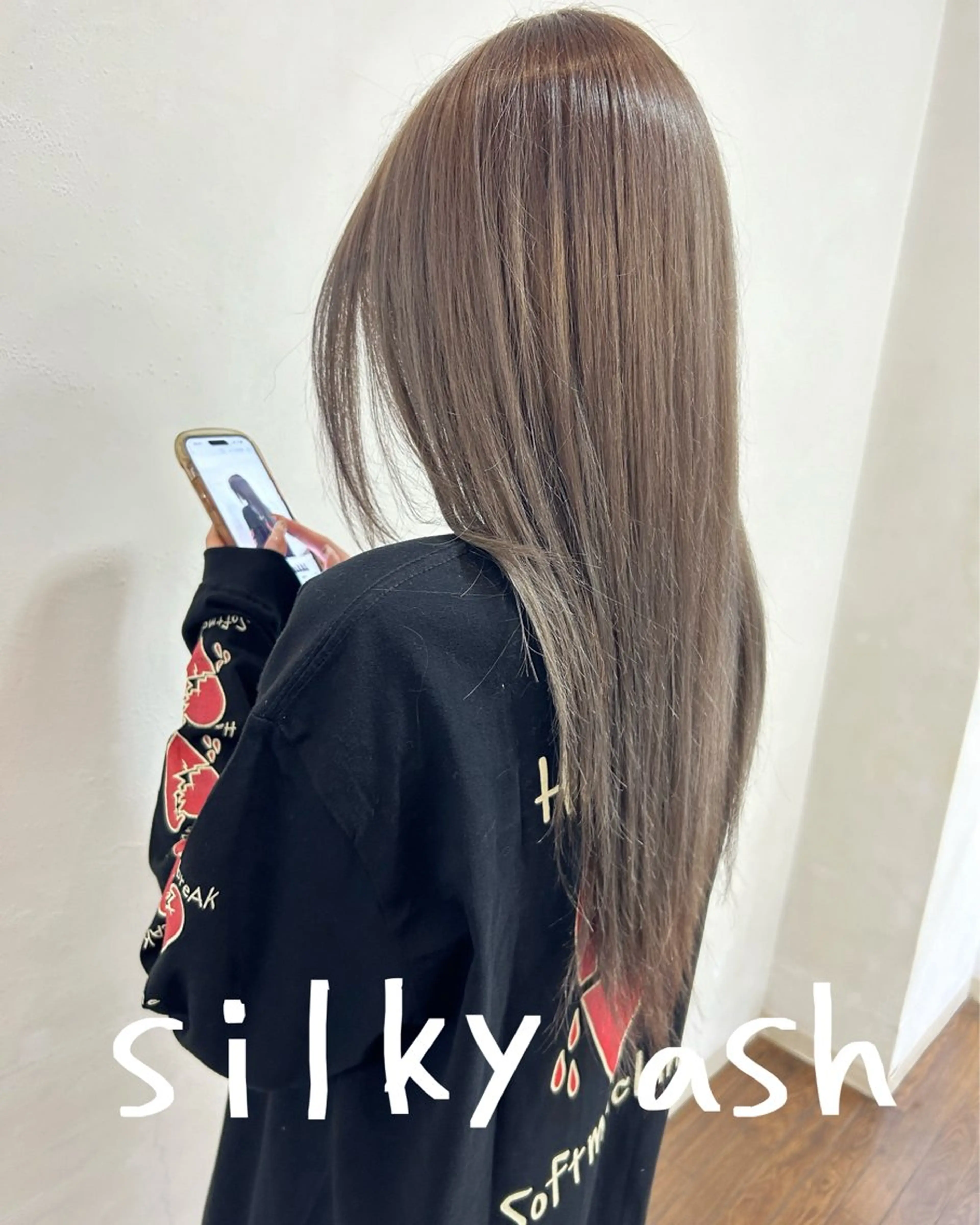 ロング カラー アッシュ ヘアカラー GLAD 萩原のヘアスタイル