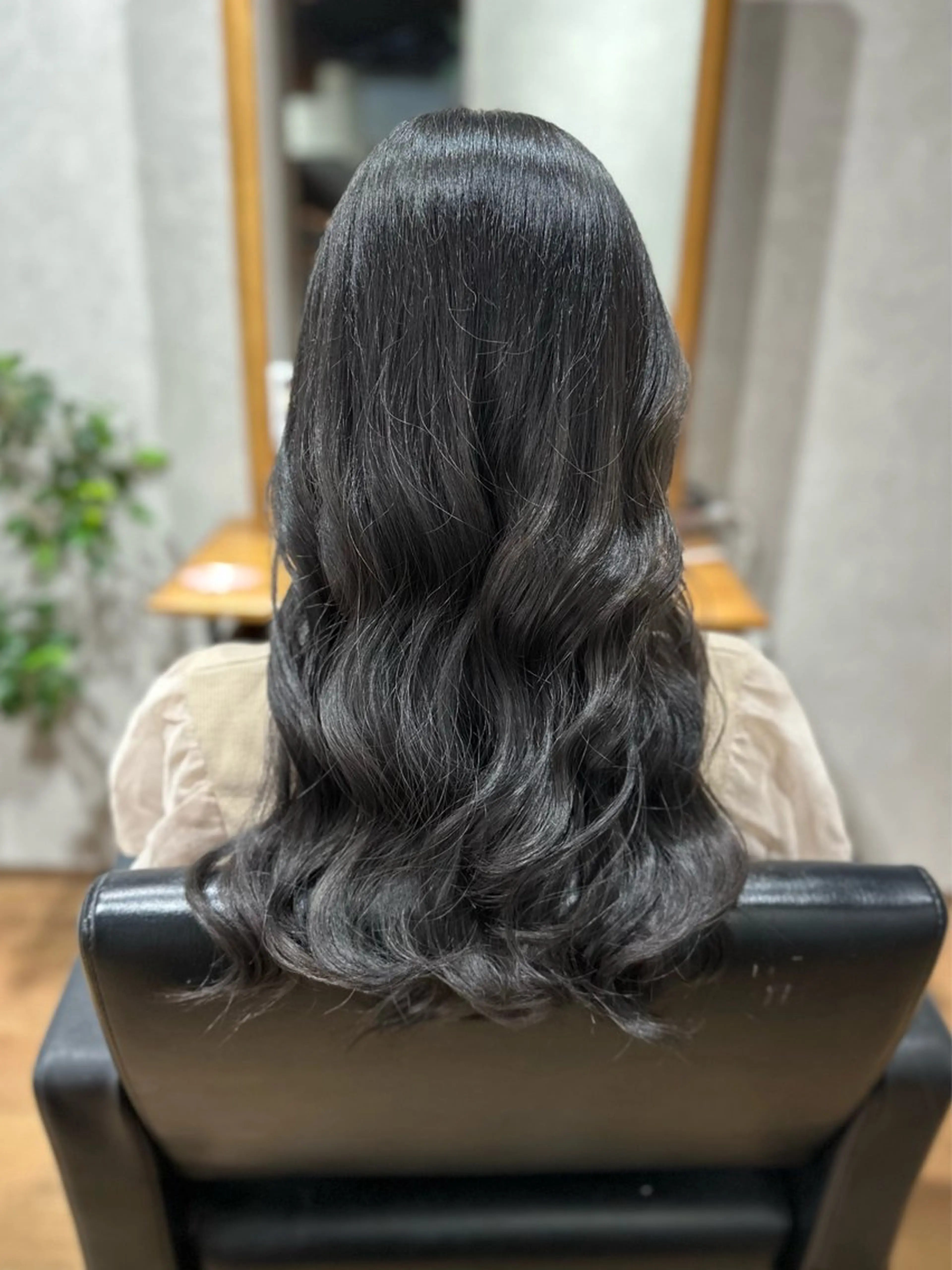 ロング ヘアカラー ✂️秋葉原 🤍YURI🤍のヘアスタイル