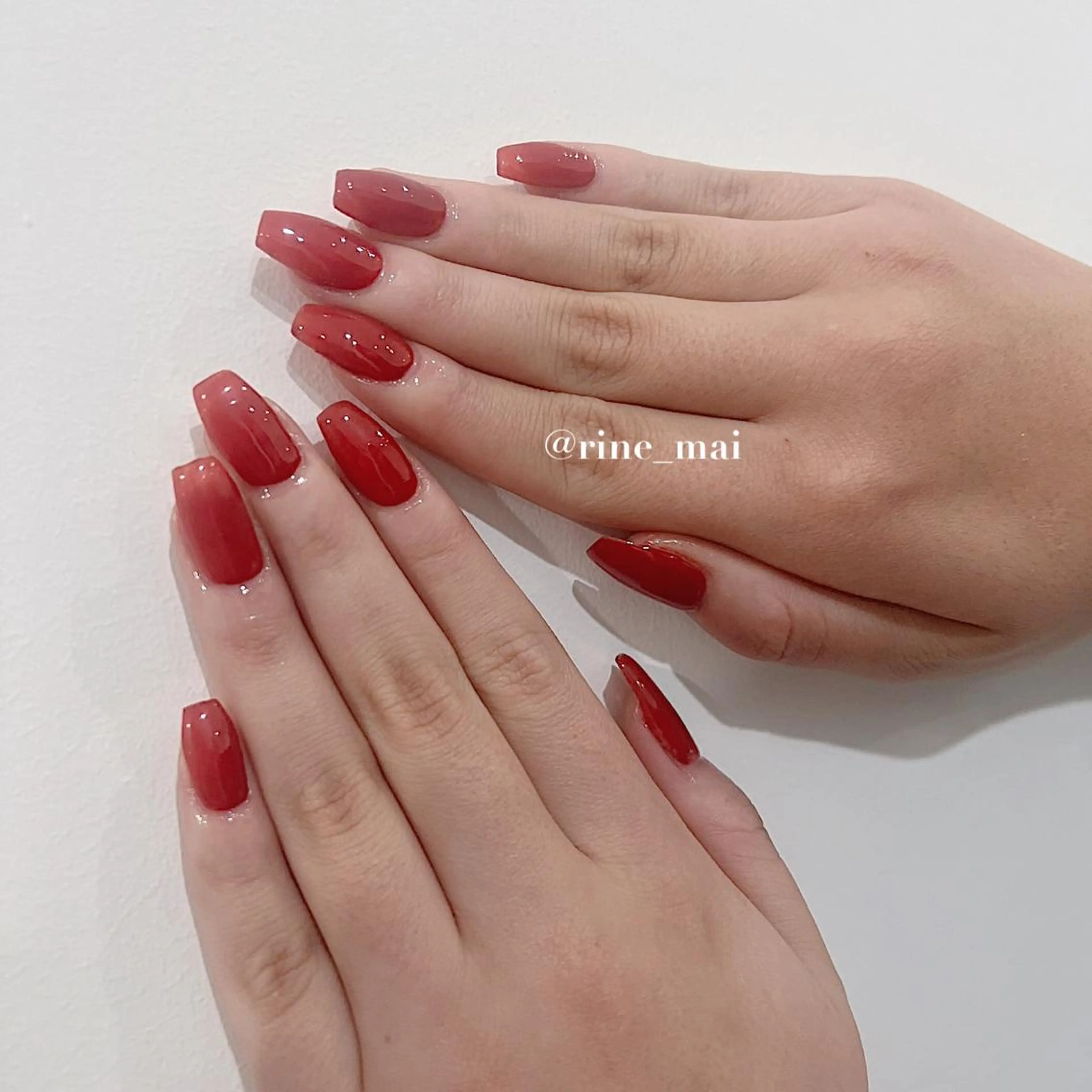 ネイル Rine 放出 (リネ)のネイルデザイン