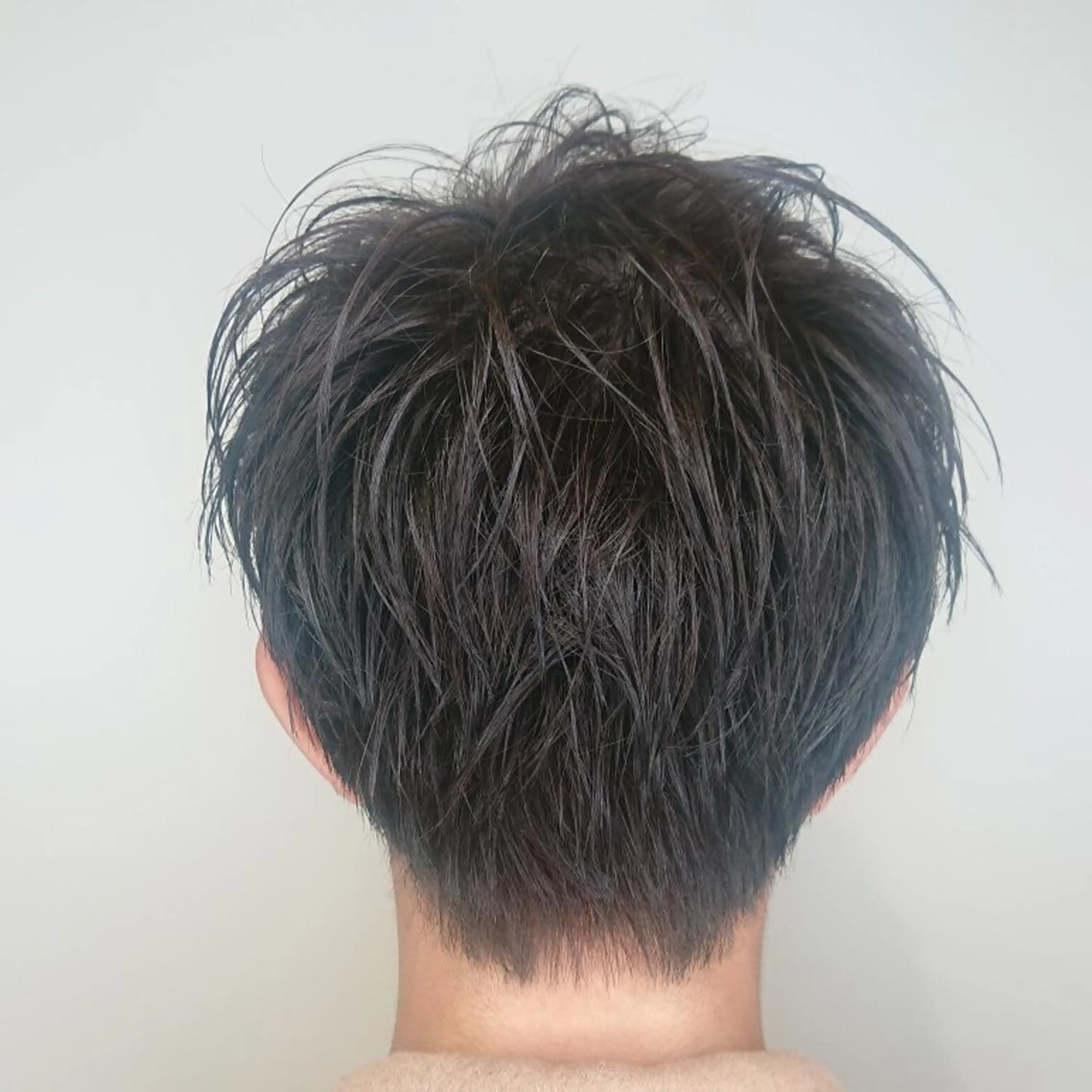 メンズ カラー パーマ マッシュ ブリーチ/ヘアケア/ 艶髪/イギチハルのヘアスタイル