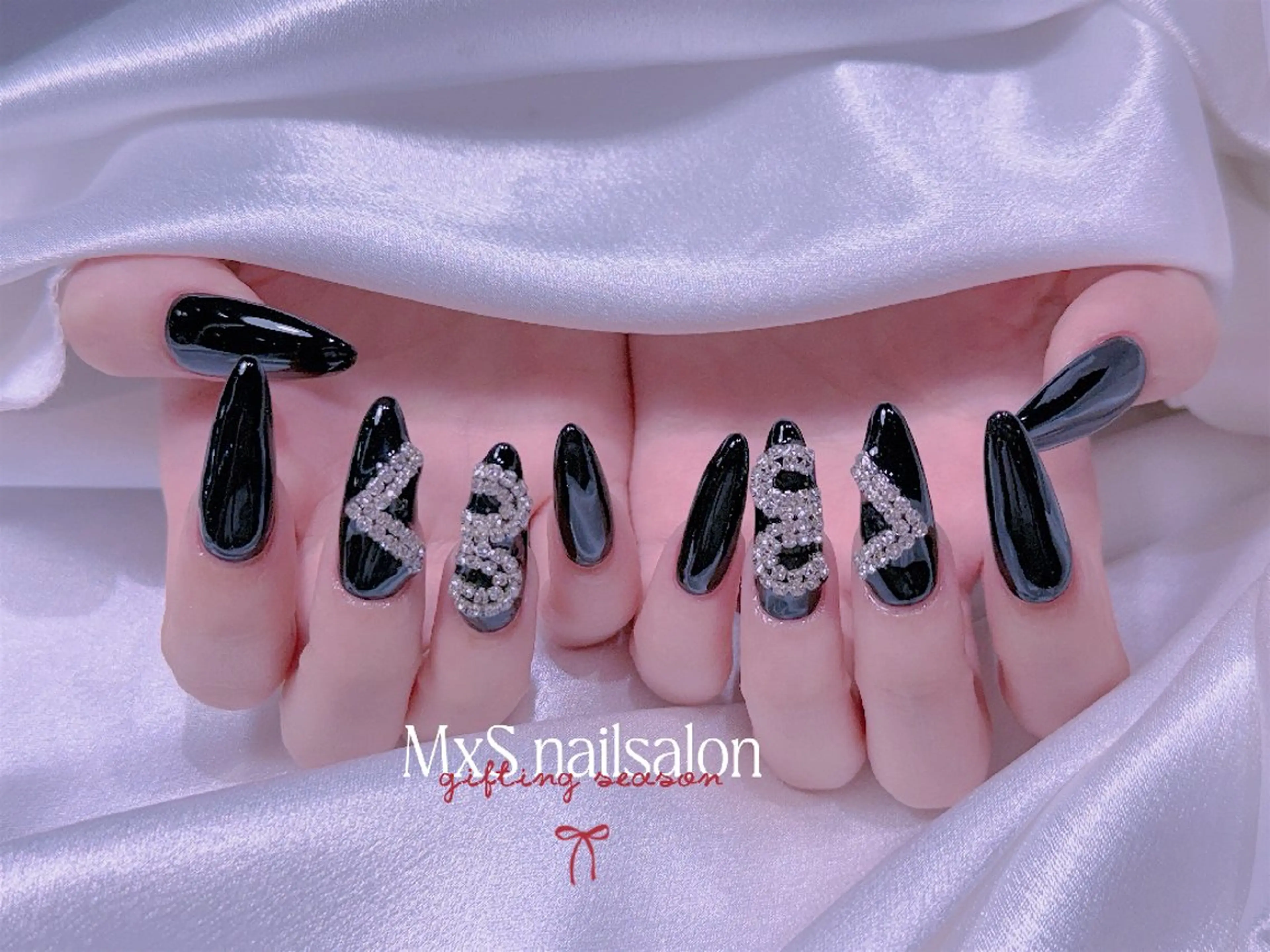 ネイル ハンドネイル ハンドケア MxS リィリィのネイルデザイン