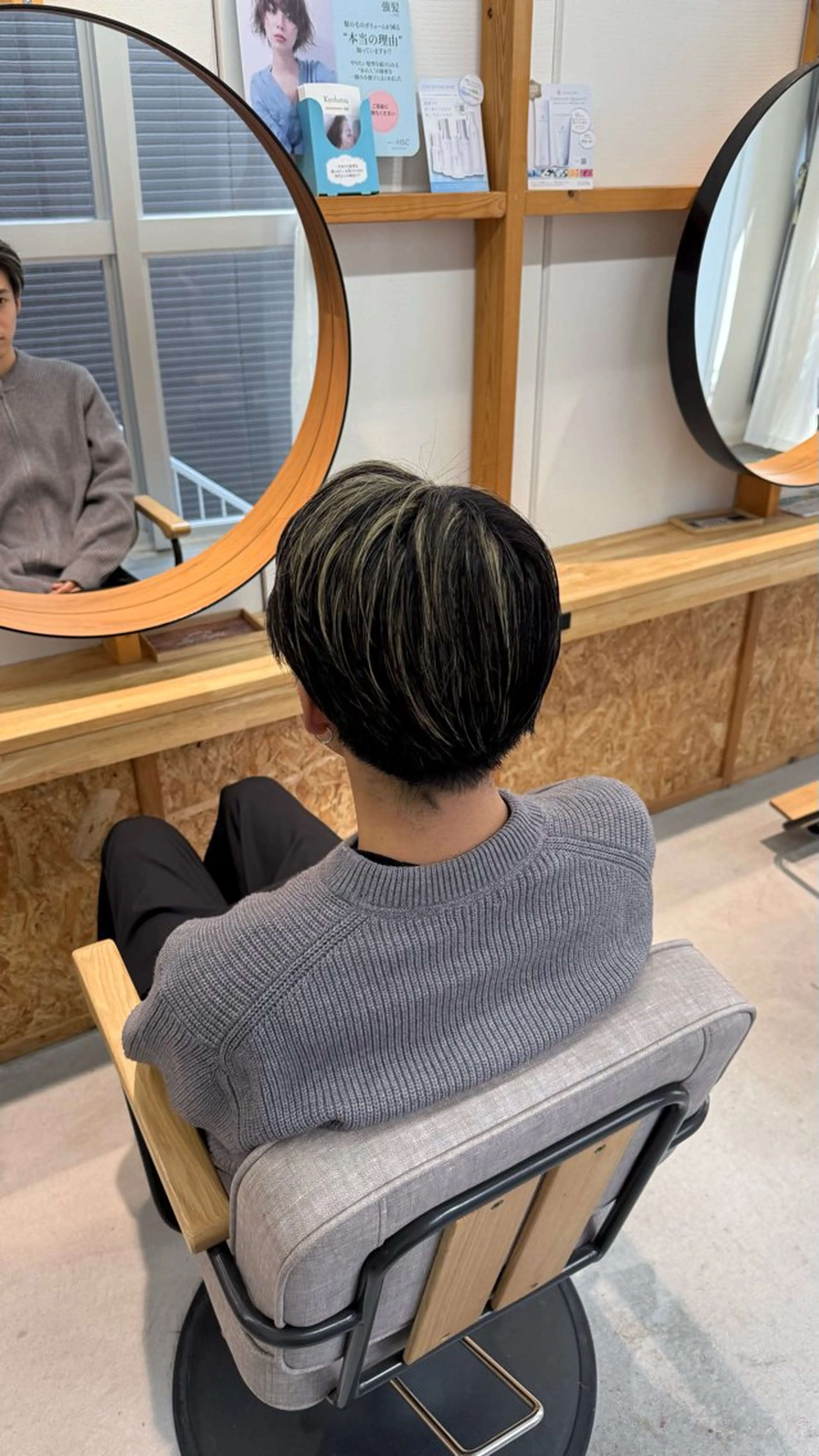 ショート カラー メンズ メンズハイライト 抜きっぱなしブロンド ハイライトカラー ハイライト キヨスミ ナツキのヘアスタイル