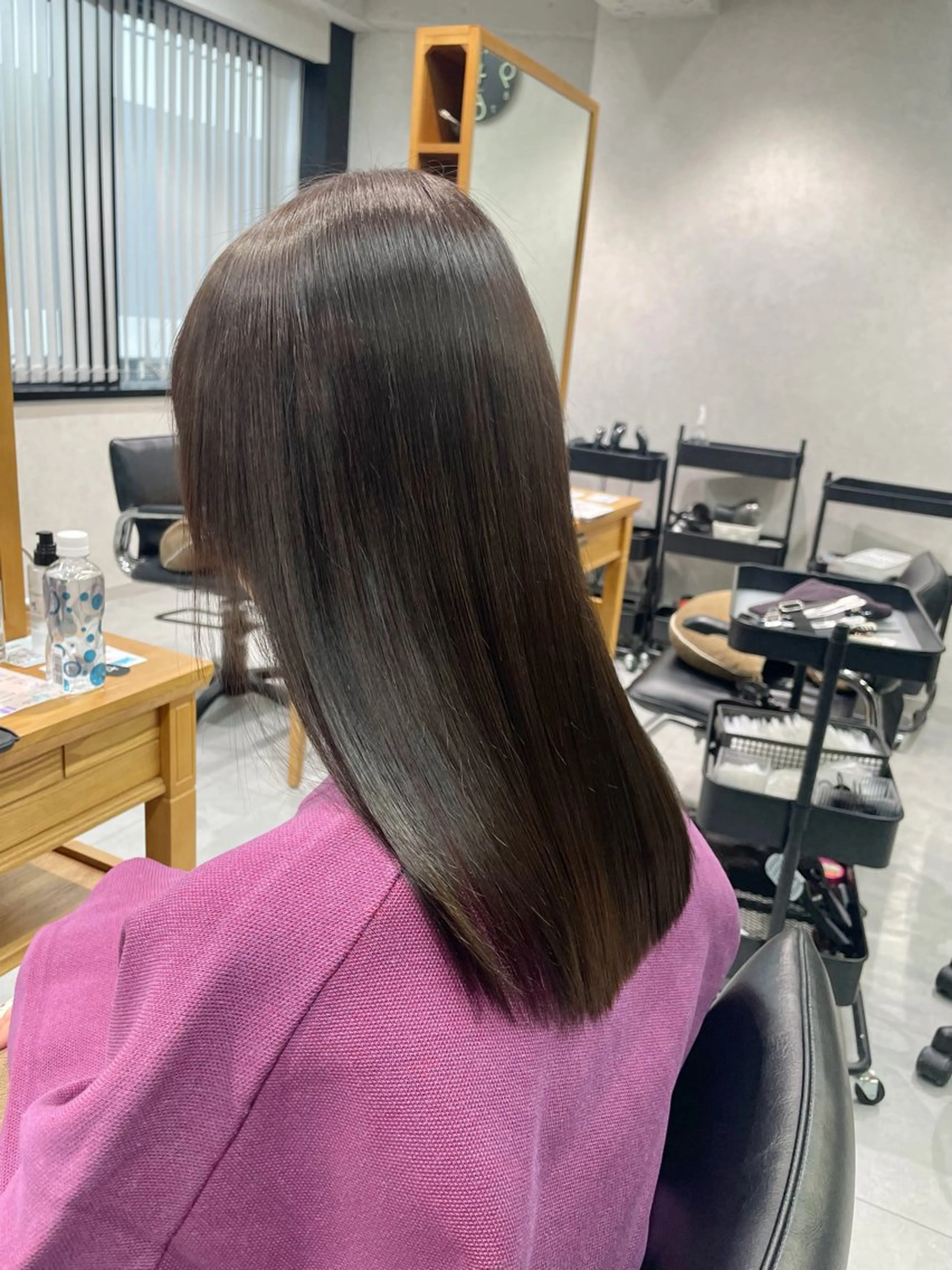 セミロング カラー アッシュ 透明感カラー ラベンダーカラー ラベンダーアッシュ カット ヘアカラー トリートメント ✨横須賀髪質改善✨️ 加藤 百音のヘアスタイル