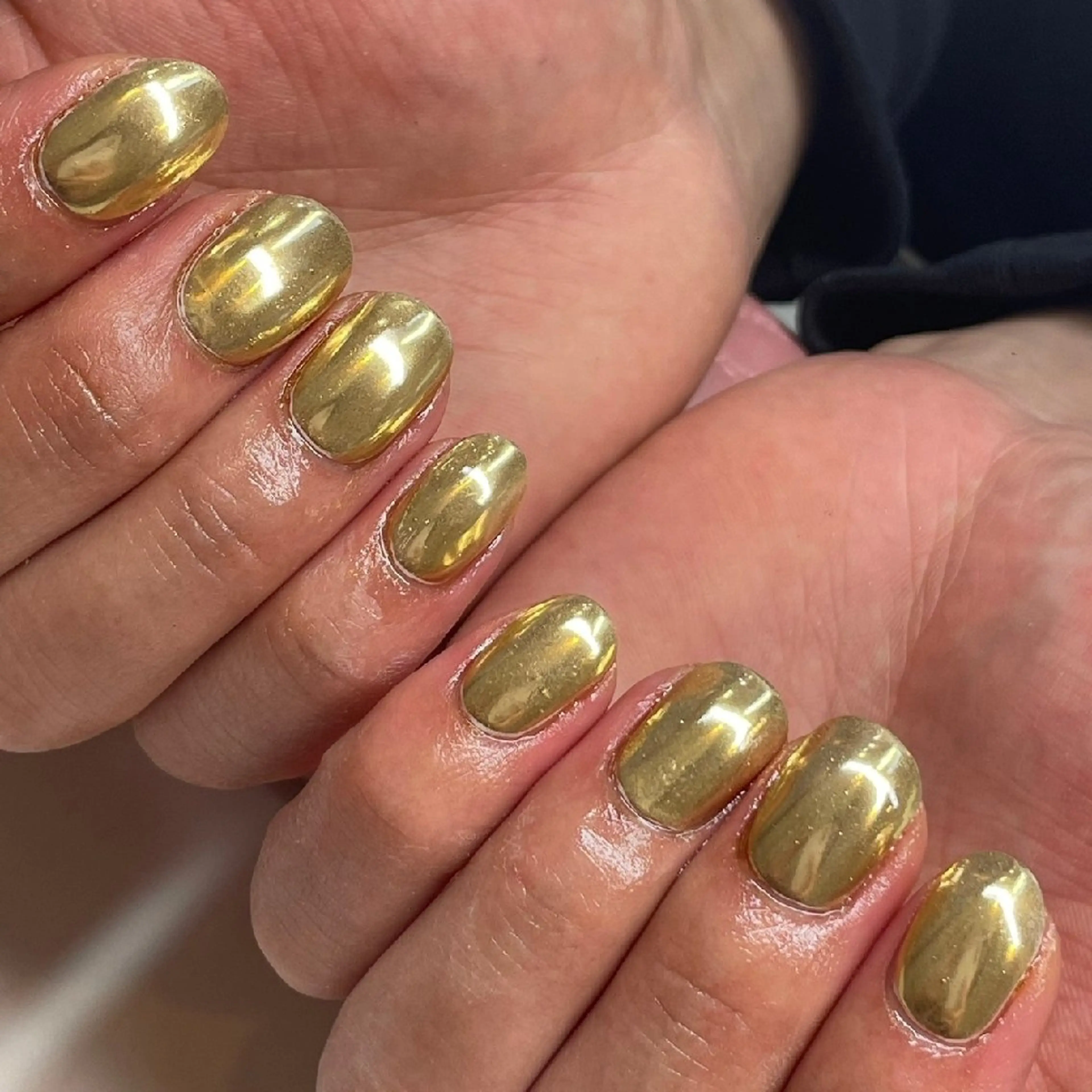 ネイル ゴールド ミラーネイル 心斎橋Salon Epokkuのネイルデザイン