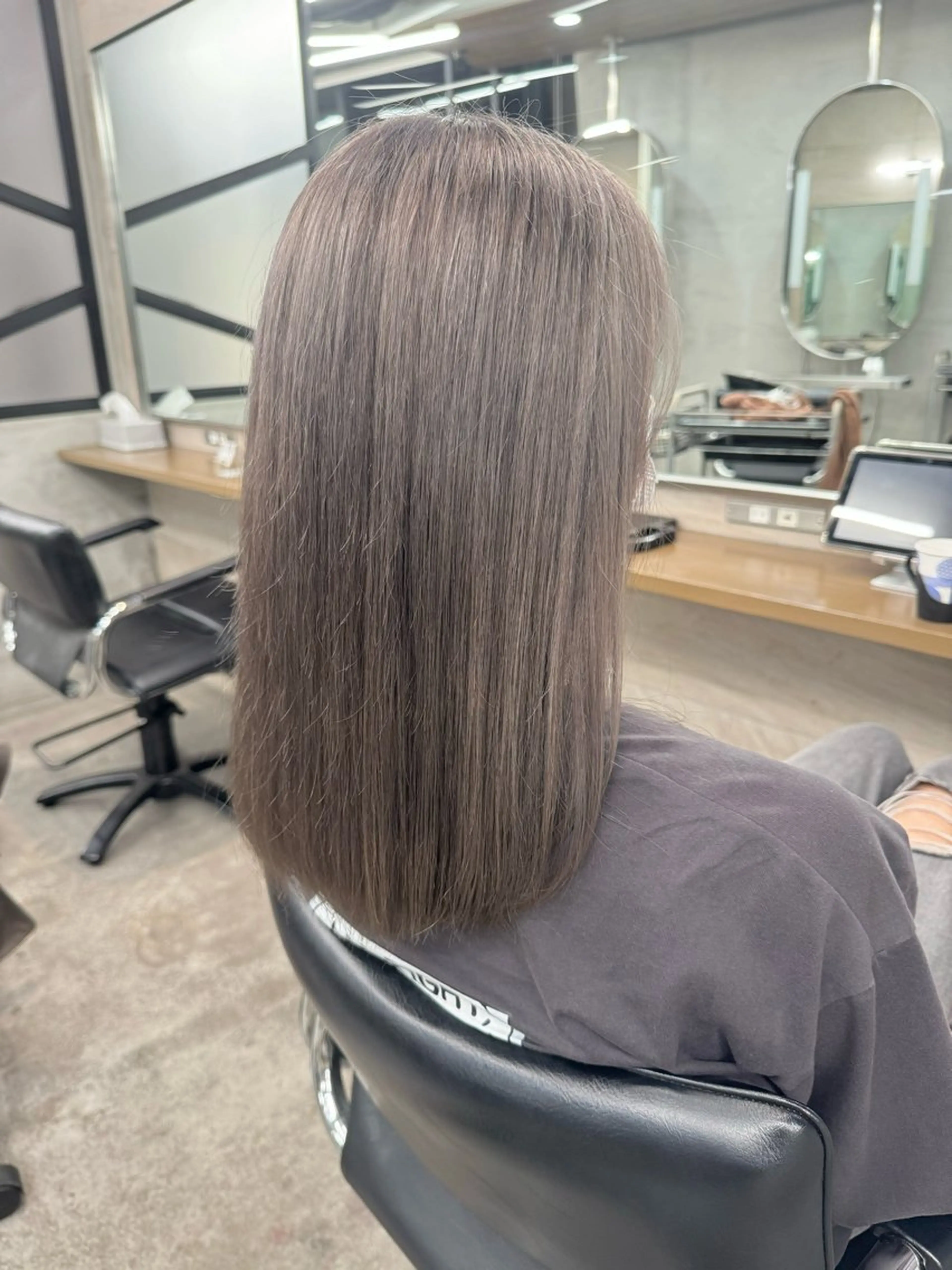 セミロング 髪質改善＆艶カラー Zina💋池袋のヘアスタイル