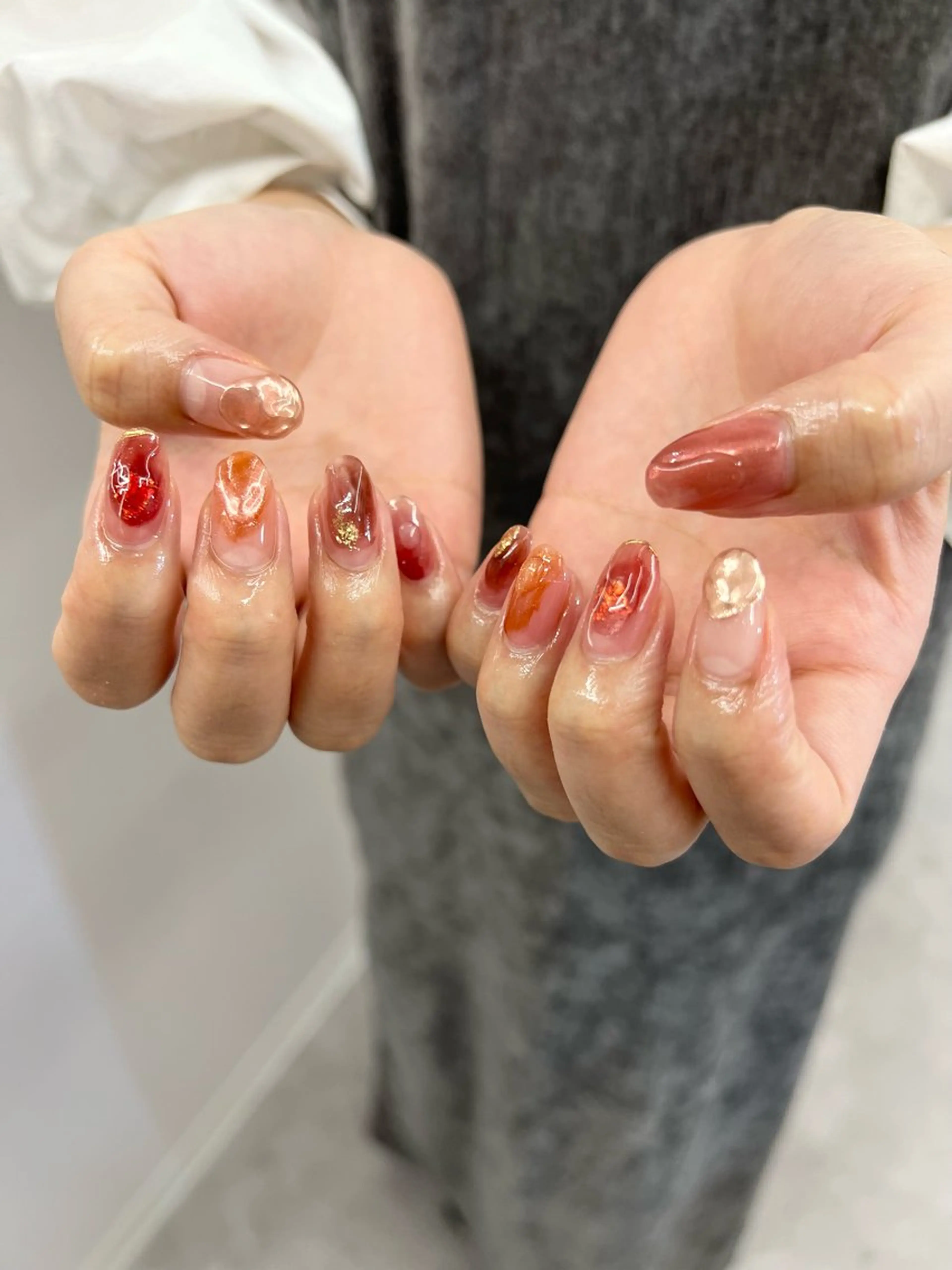 ネイル ボルドー ジェルネイル 韓国ネイル マグネットネイル ニュアンスネイル ハンドネイル ハンドケア Bana_ Nailのネイルデザイン