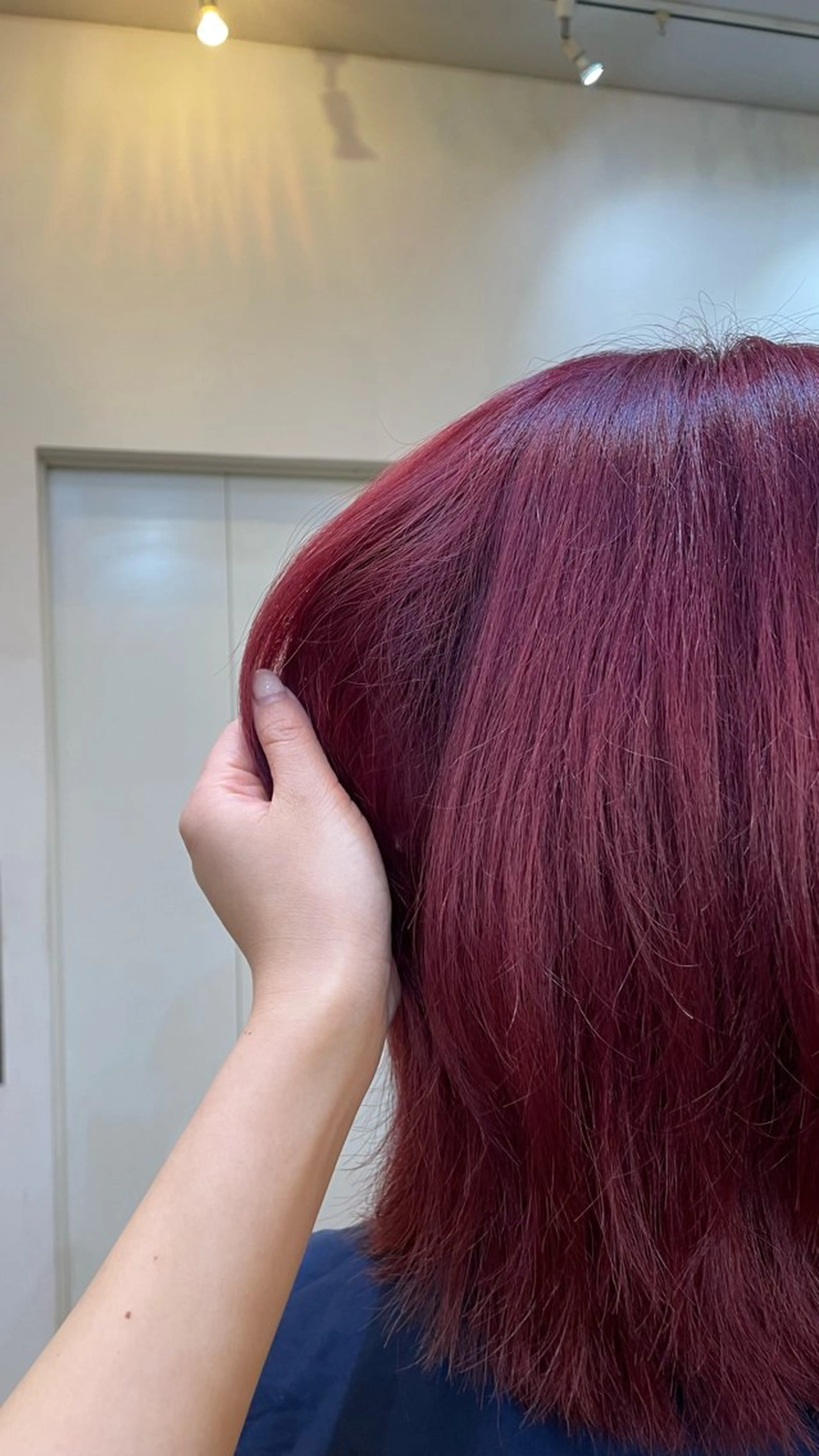 セミロング ヘアカラー 坂本菜摘 |レイヤーカットのヘアスタイル