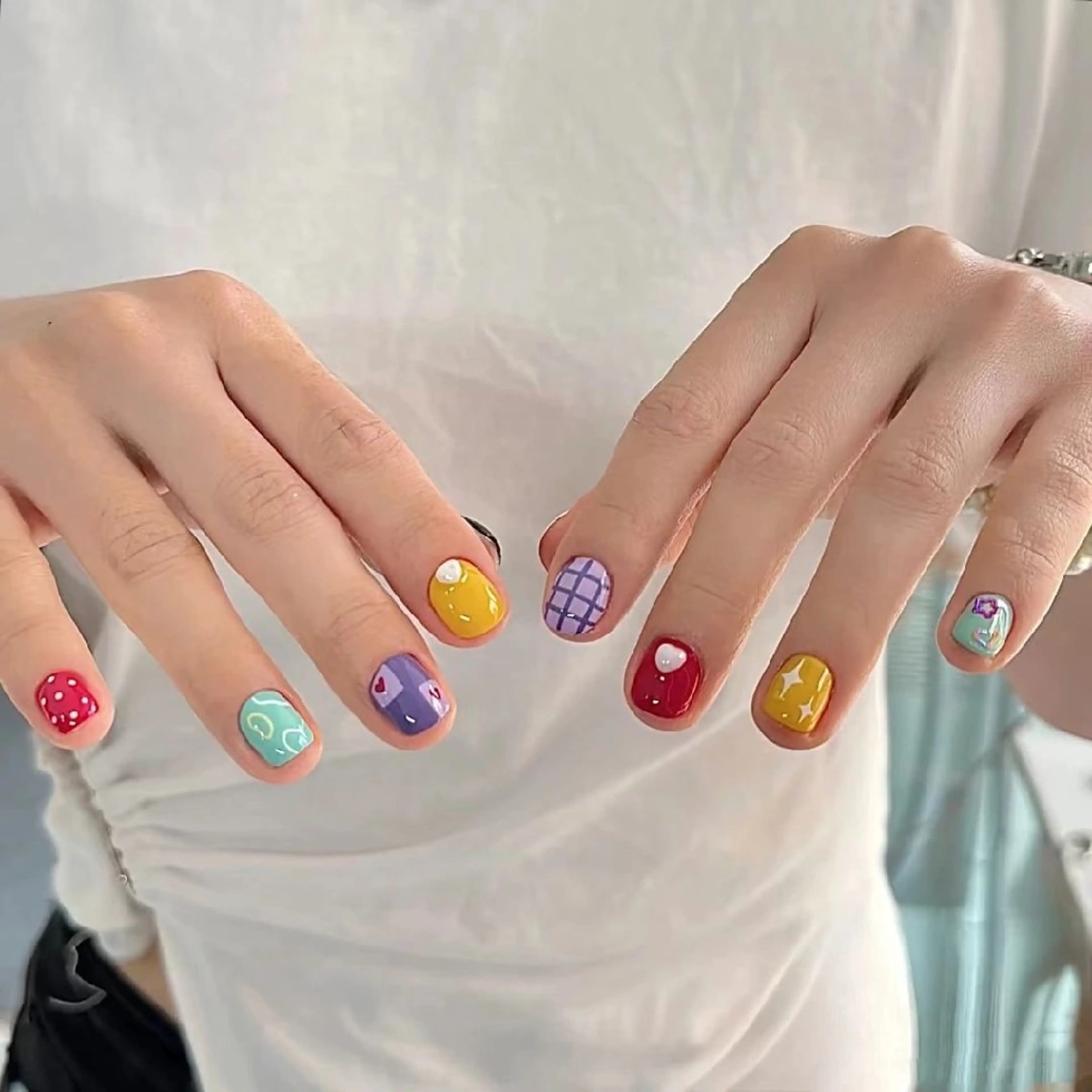 ネイル ハンドネイル ハンドケア MonAmie NailSalonのネイルデザイン