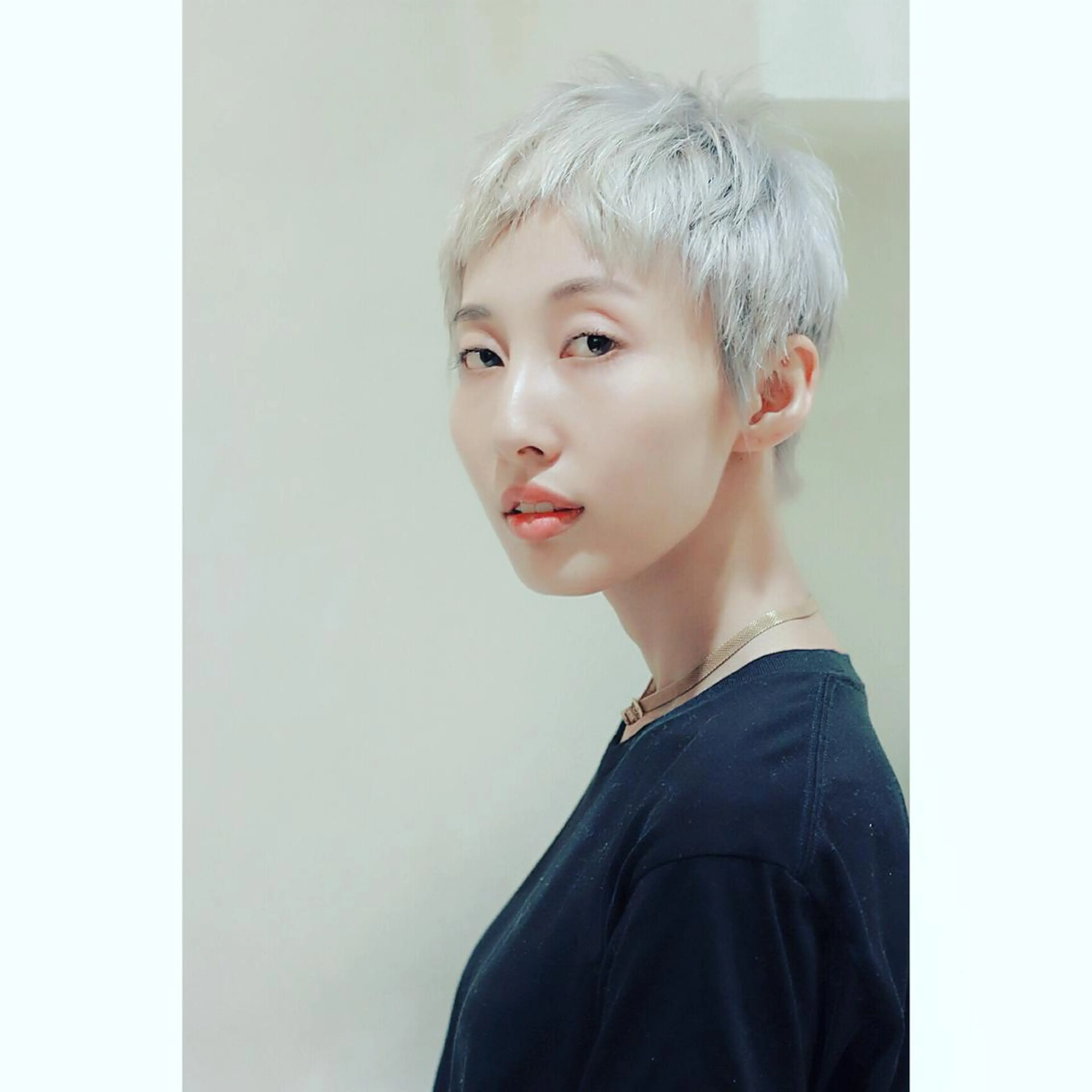 ショート カラー 川間 将彦のヘアスタイル