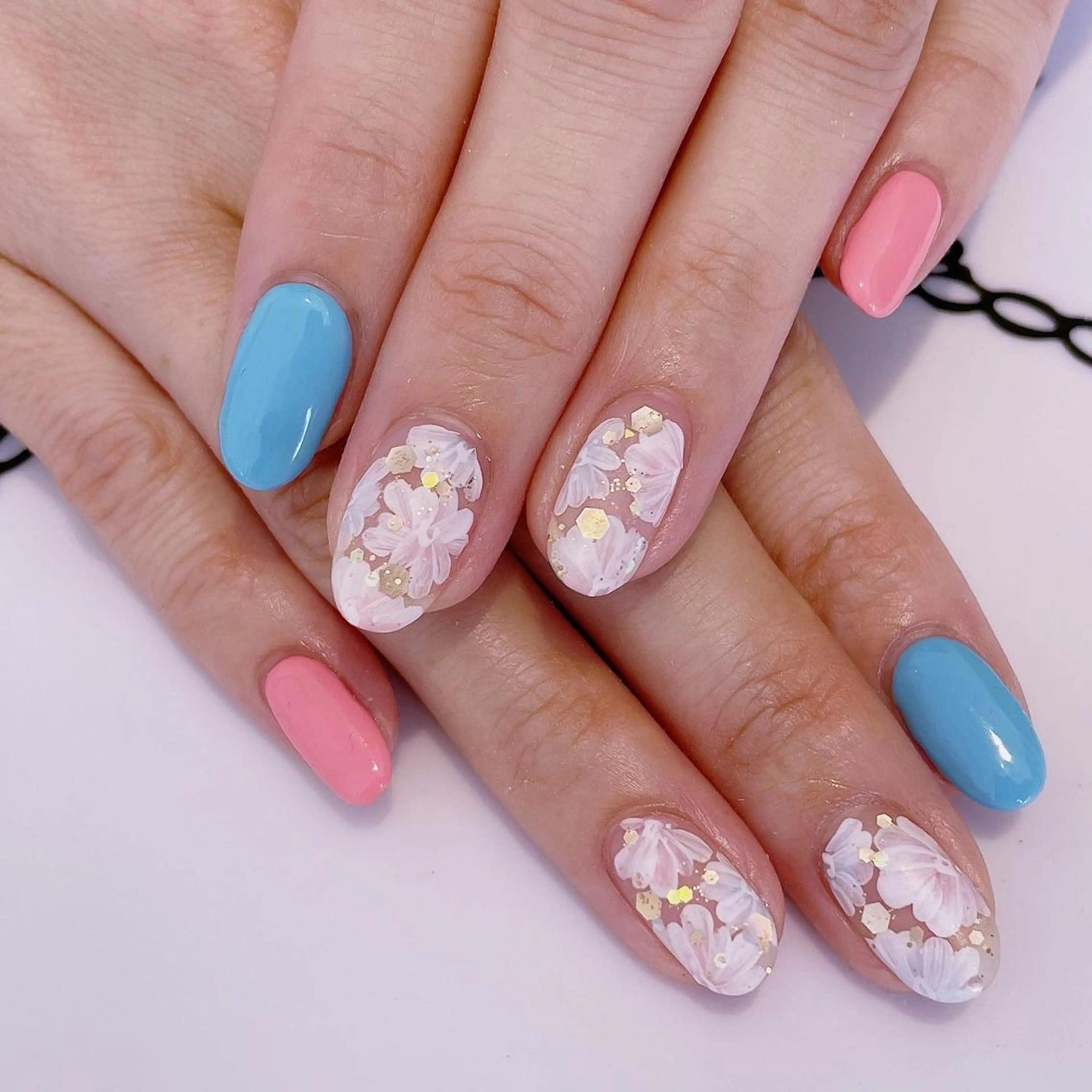 ネイル マツエク・マツパ まつげパーマ ボリュームラッシュ アートネイル フラワーネイル ジェルネイル 髙橋 敦子のネイルデザイン