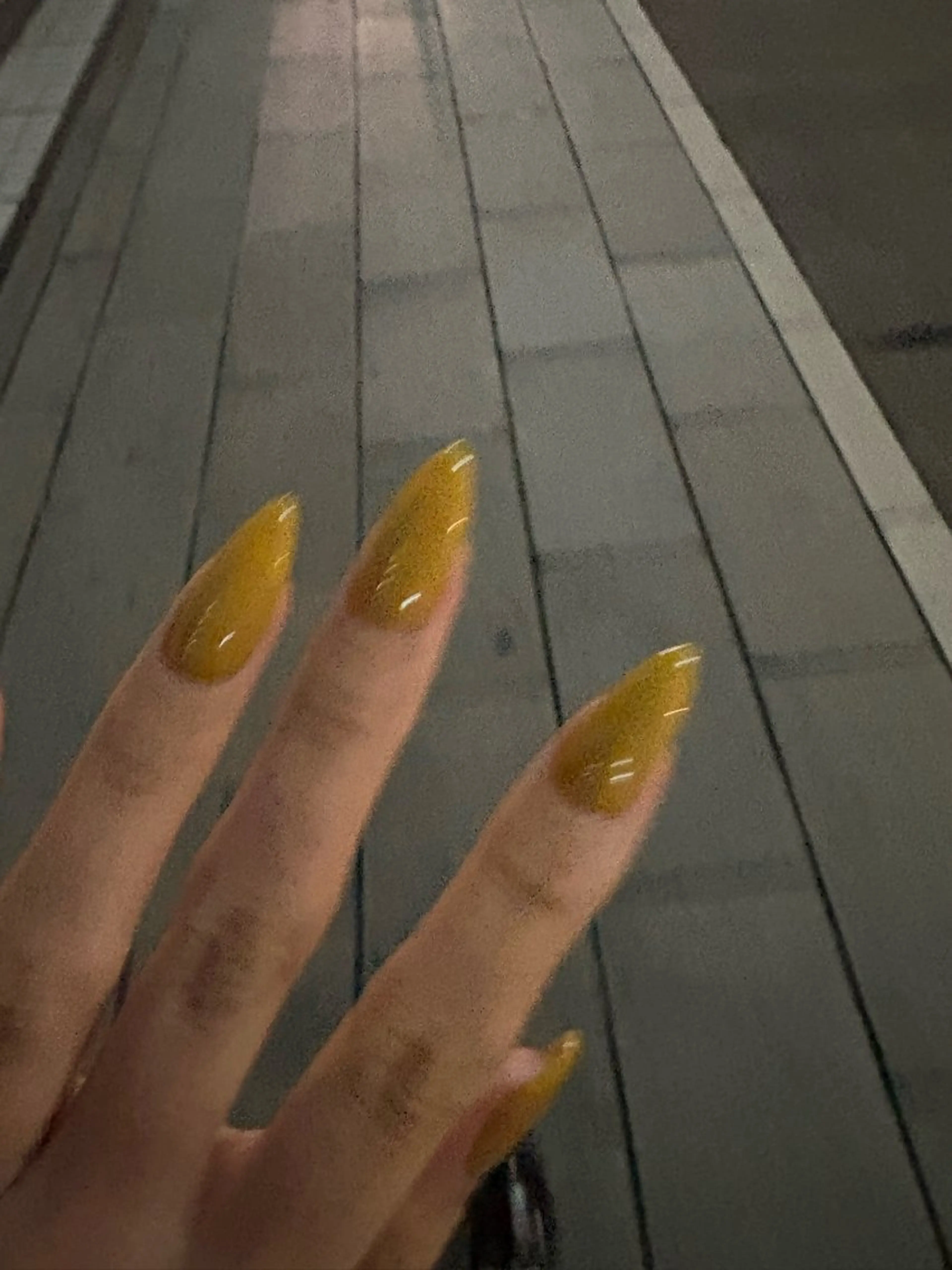 ネイル ボルドー チークネイル クリアネイル 成人式 フラッシュネイル Kiki/フィルイン オフィス/シンプルのネイルデザイン