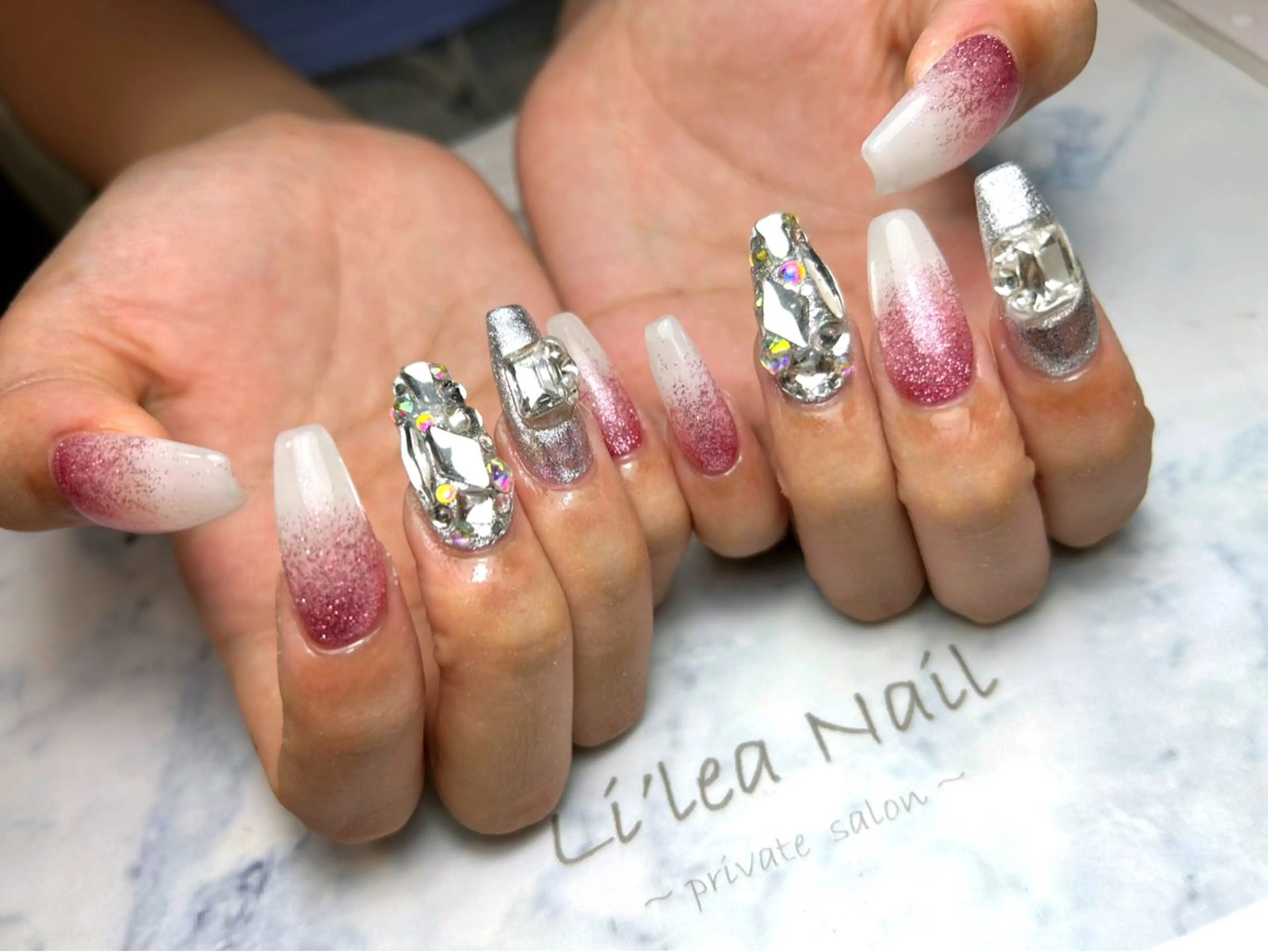 ネイル Li'leaNail AINAのネイルデザイン